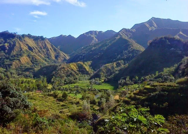 Barangay Igcabugao, mountain range
Photo by: bundokaholics.blogspot.com