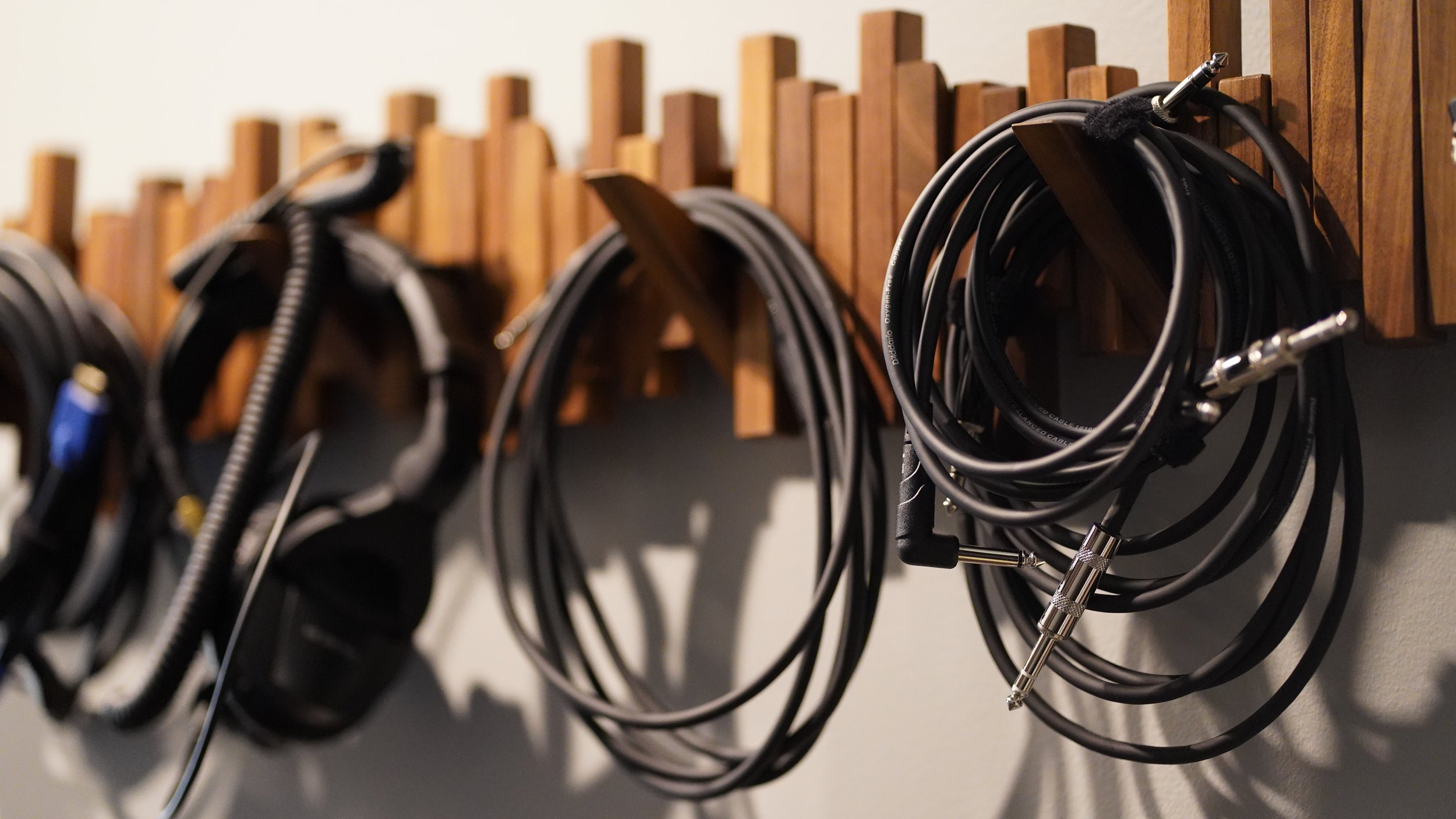 Sound Like a Pro: Studio Secrets Every Singer-Songwriter Should Know