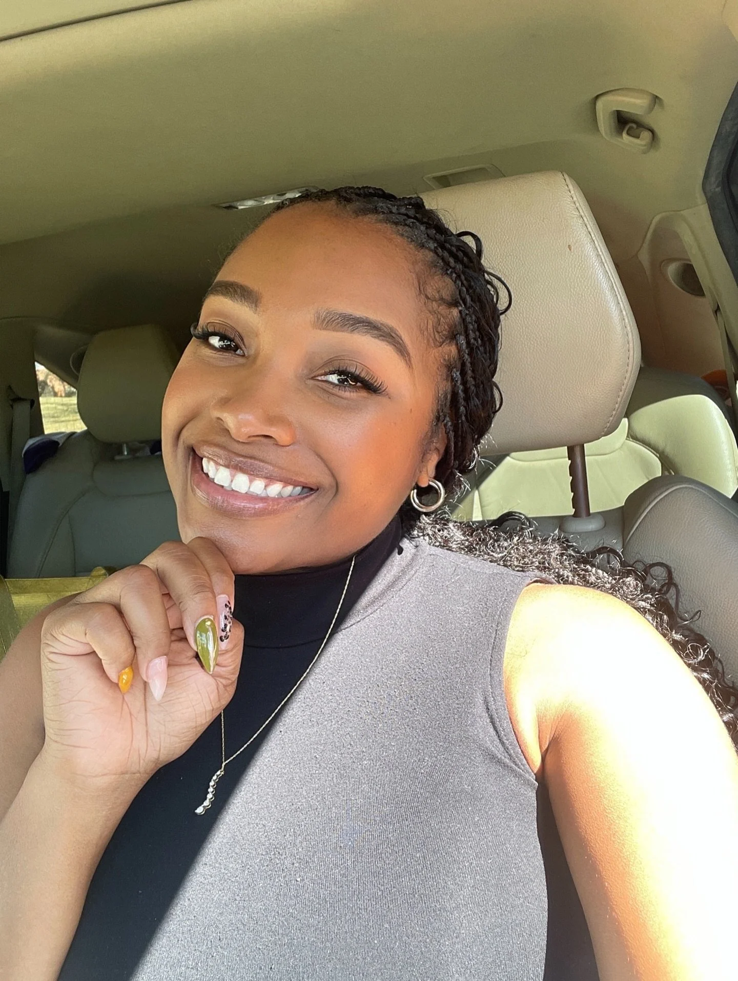 #ElevatedMoments 🎬October Edition 🎬

October felt like a beautiful blend of gratitude, growth, and good times. 

From celebrating my daughter&rsquo;s 8th grade cheer night 💚 to cheering on my son on the football field, this month reminded me how s