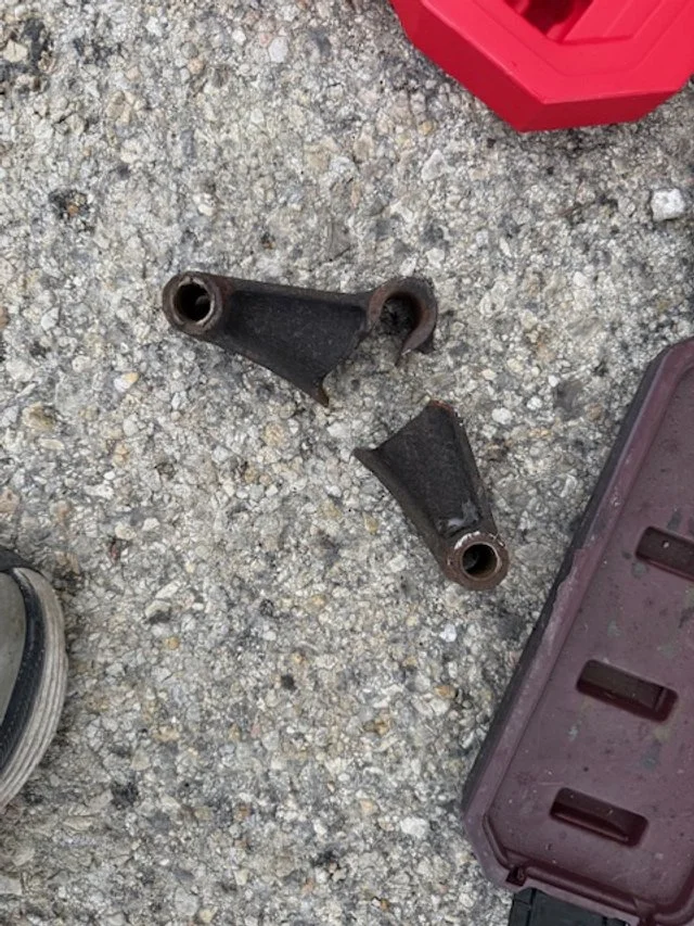 Axle broken Part.jpeg