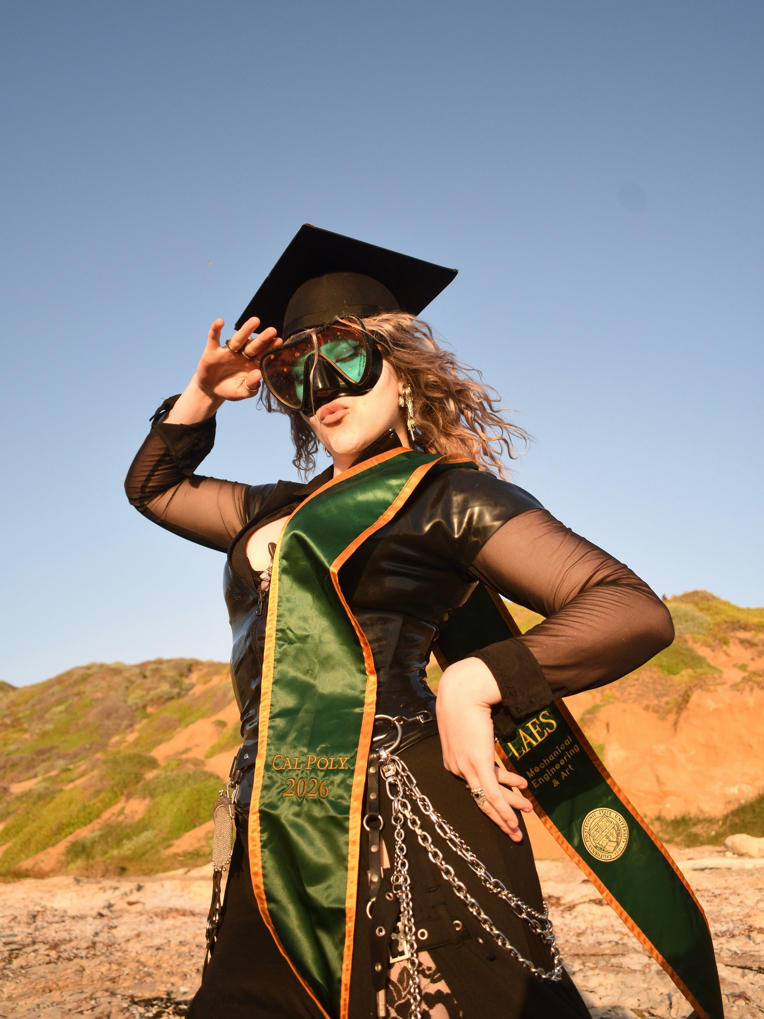 birthday graduation crossover episode 

Post 2/2 portrait 
Photography: Ryan
CD/models/styling: Tin + I
Embroidery: Sophia + I
