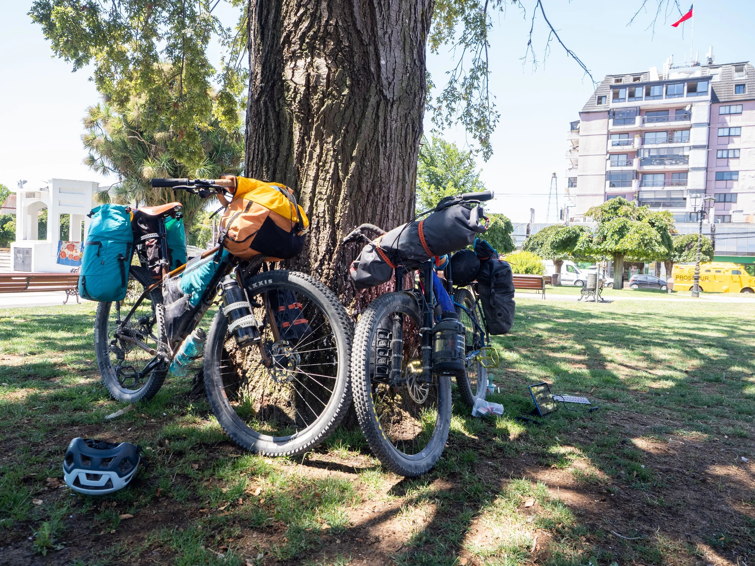 While Audrey battled an Intense stomach bug, spent three nights in a small city in the Chilean country side. After our second nought in Rio Bueno, we went to the city park to see if Audrey could rally enough to leave. After hours in the park, we book