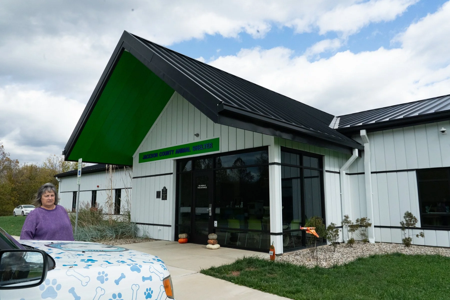 Jackso nCount yAnima lShelter-1.jpg