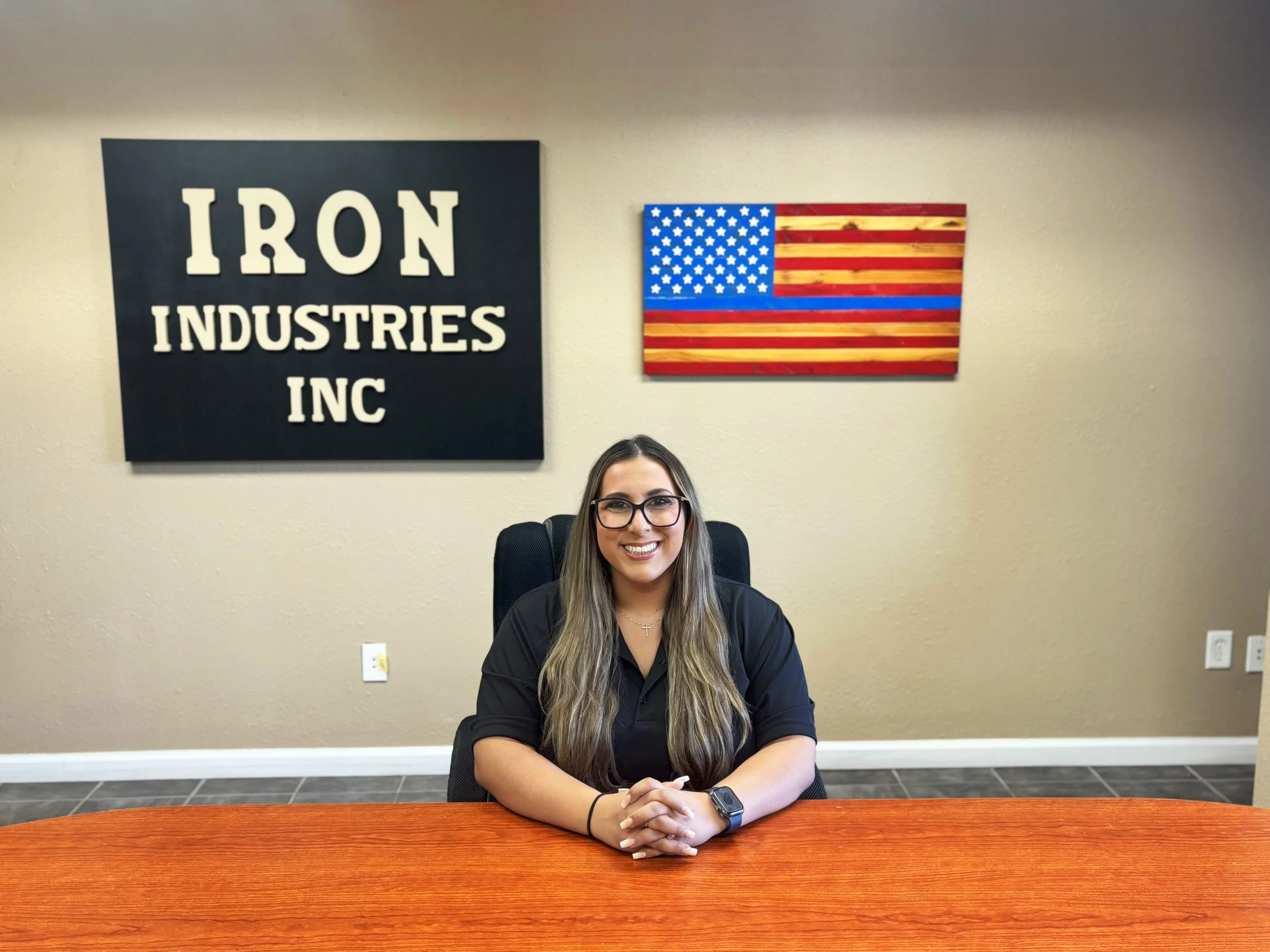 Davece Horizontal.jpg