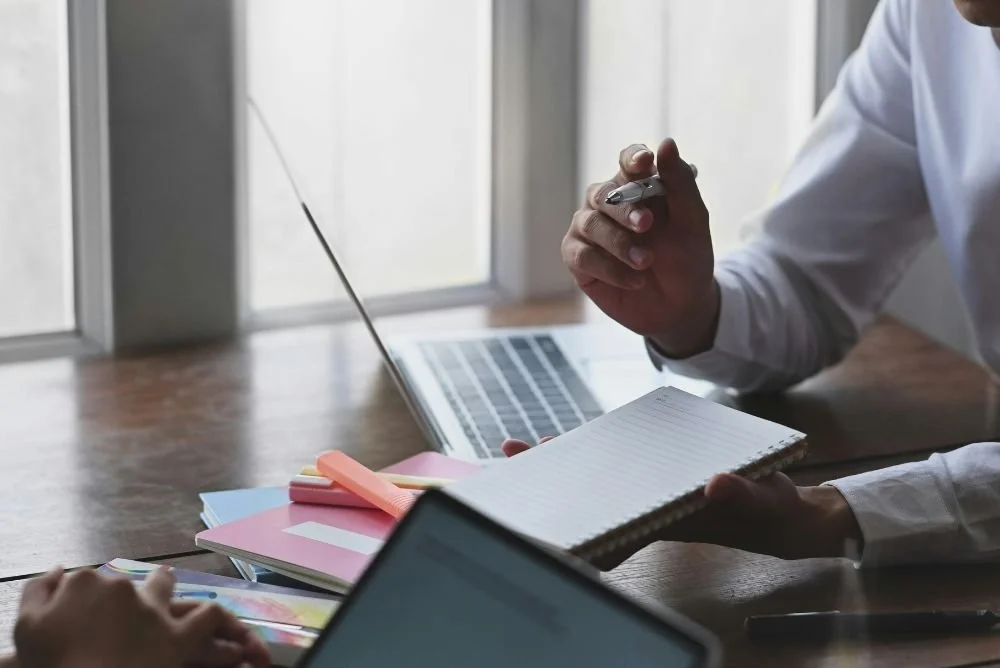 Quando falta clareza, aparece controlo