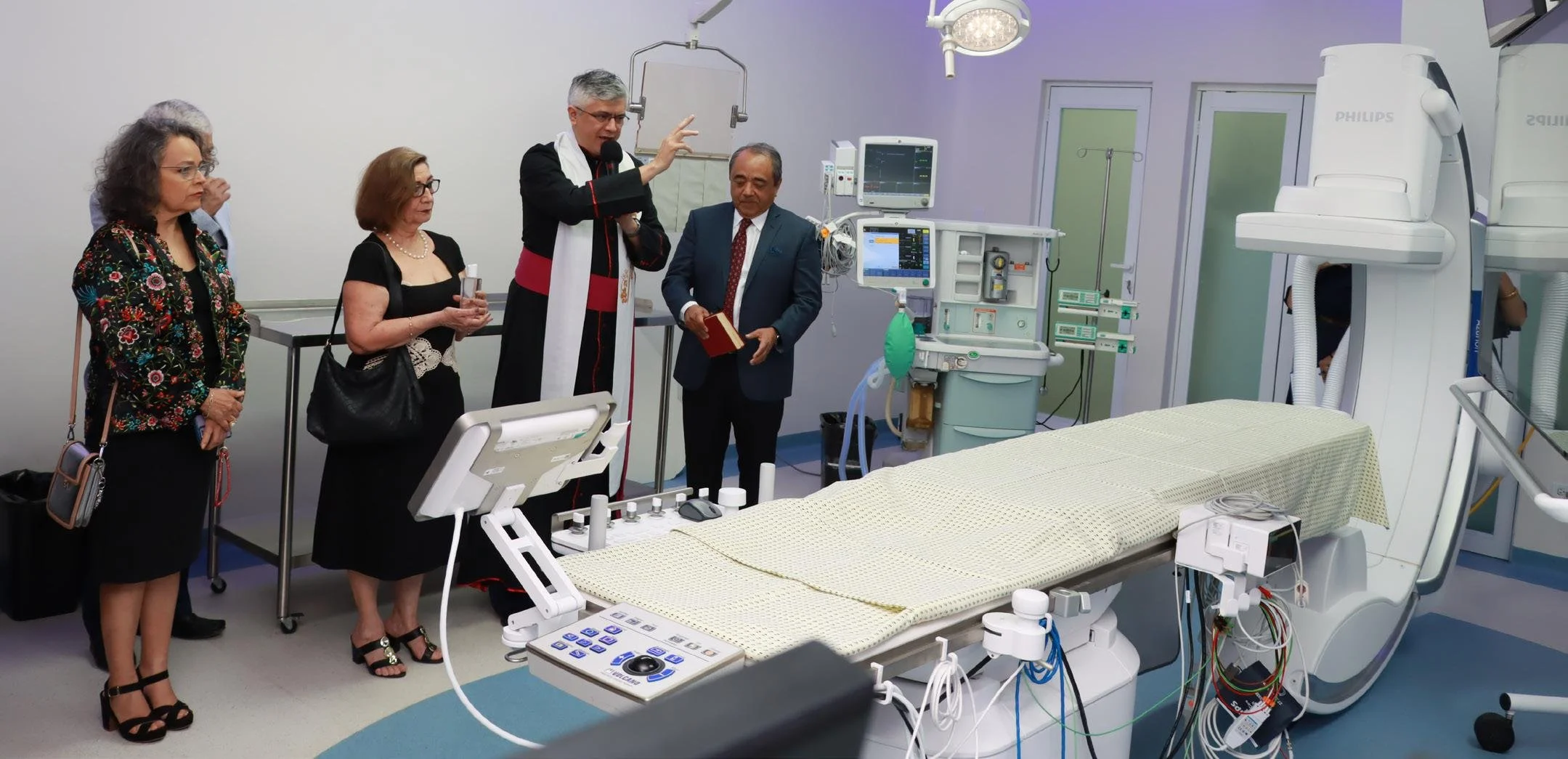  La Azurion 7, tecnología de punta con IA, coloca a Mérida a la altura de los grandes centros médicos del mundo. 