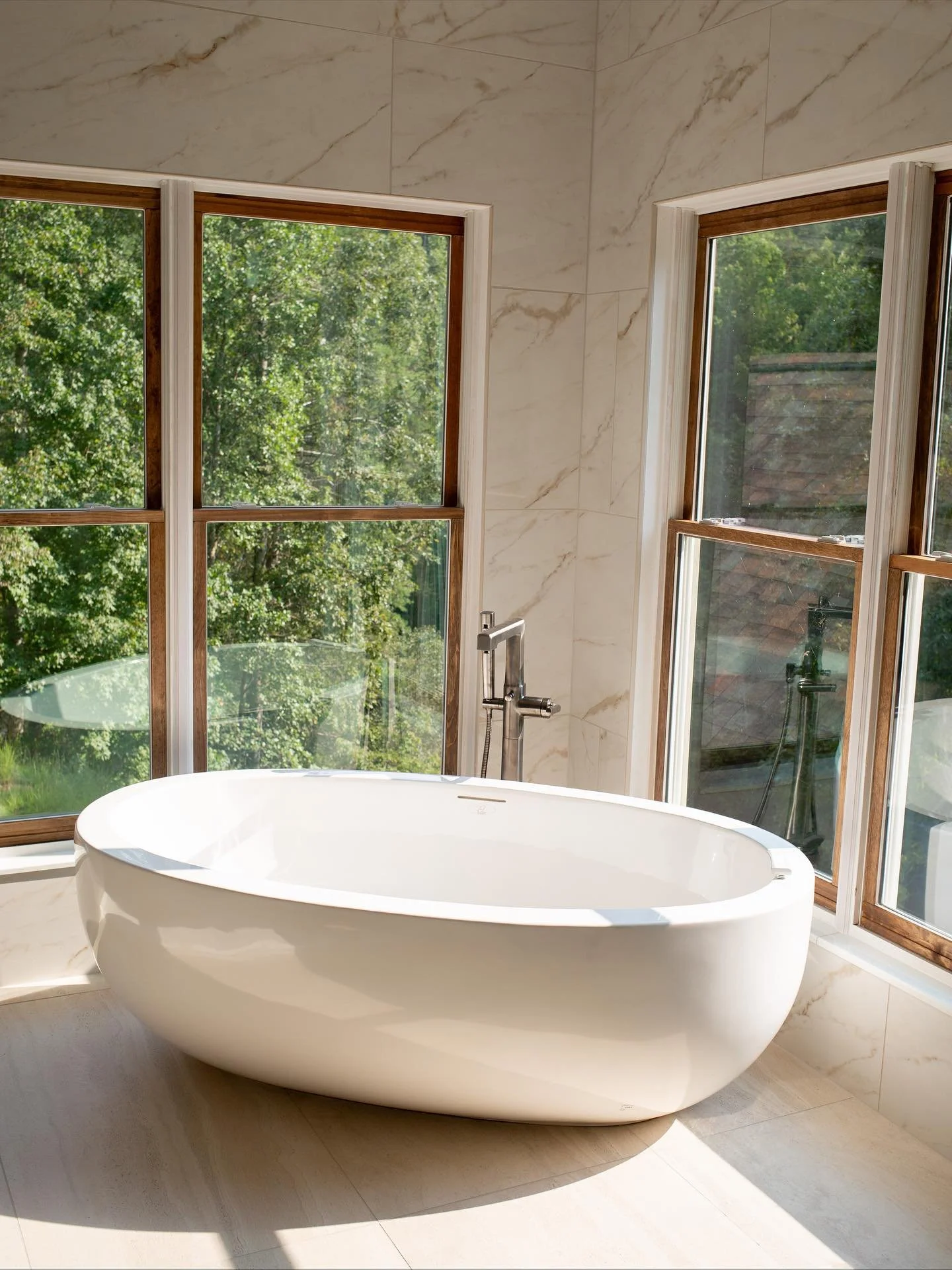 And the &ldquo;river house &ldquo;wraps up! This remodel was a sweet and relaxing project that allowed us to revive this early 90&rsquo;s house to a warm and updated home. 

With neutrals as a main focus, touches of feminine and masculine marry toget