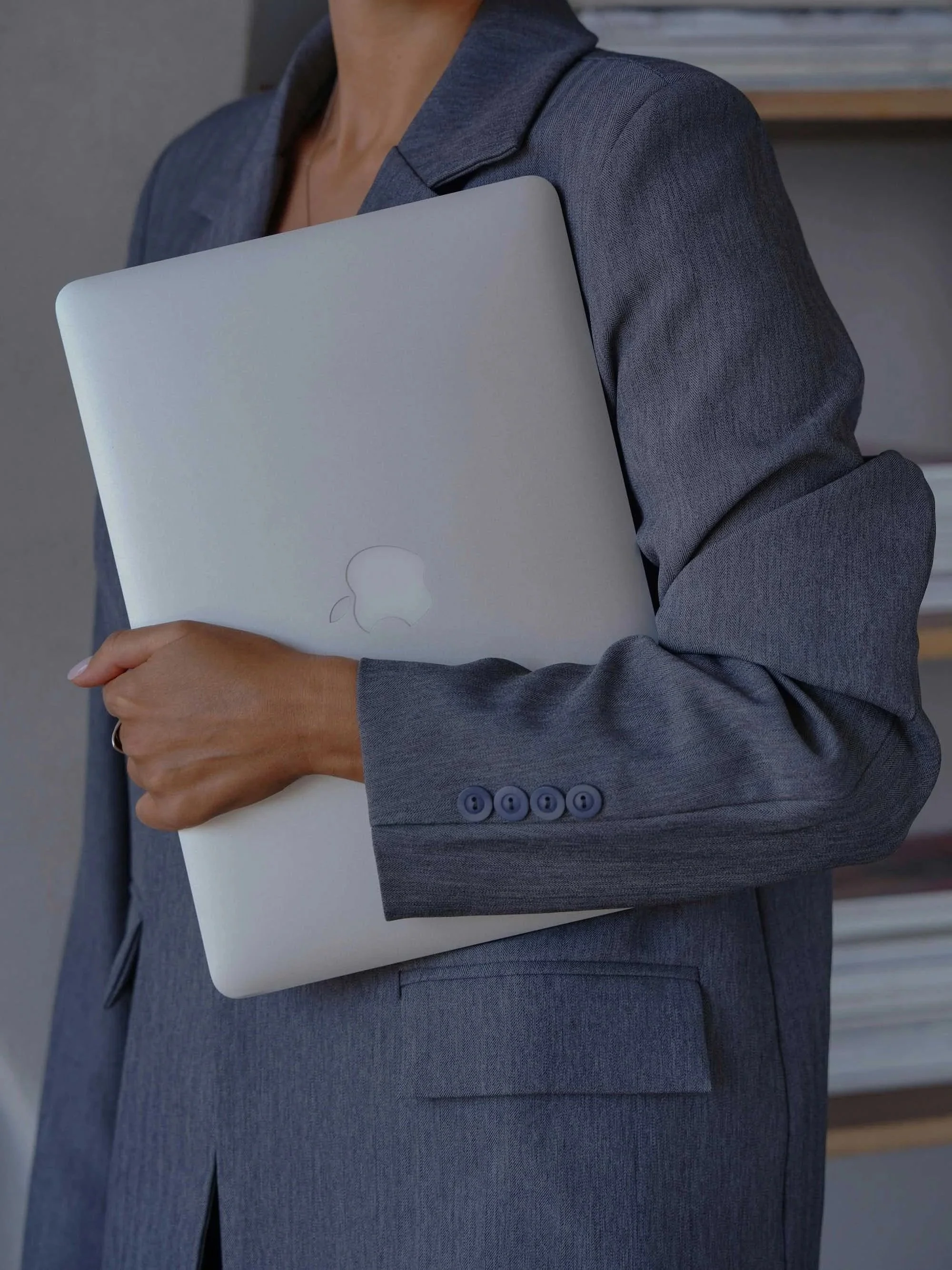 eharar Stephen, Executive Coach and Therapist for high-functioning women leaders in CT, NJ and NY.