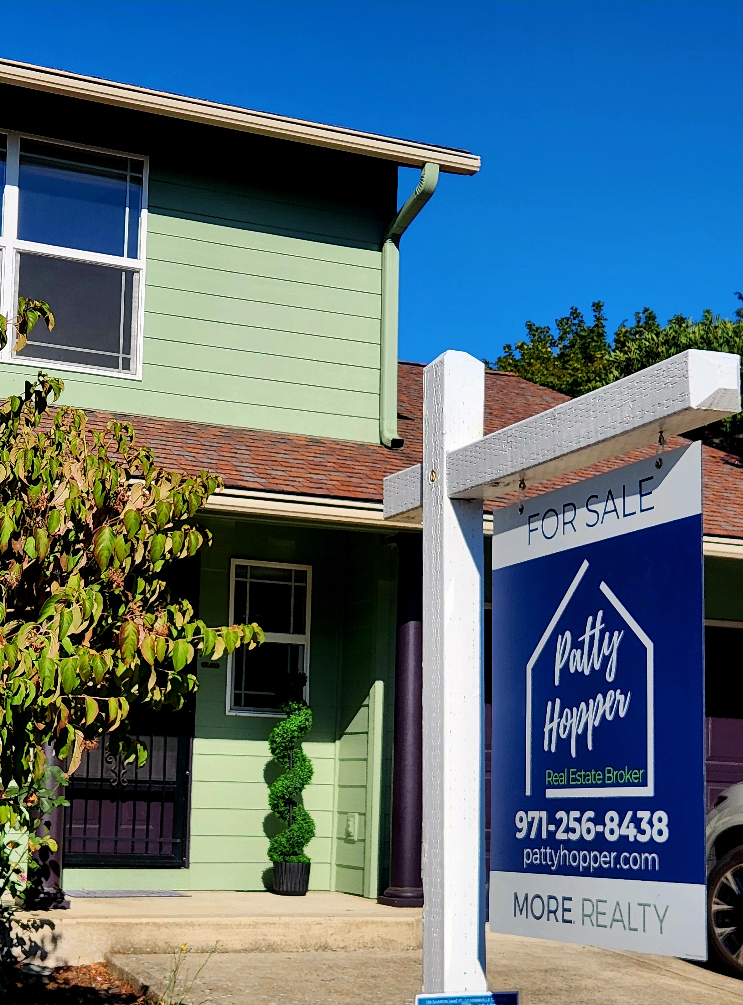 patty hopper sign.png