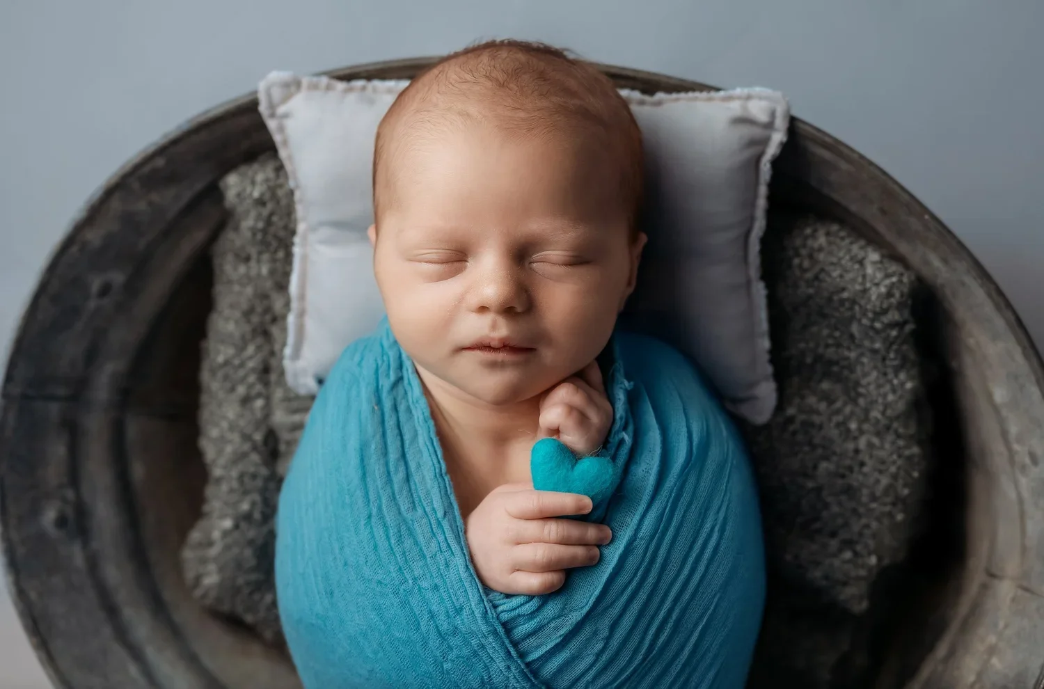 How to Choose the Right Newborn Photographer in Surrey: 10 Things Every Parent Should Know