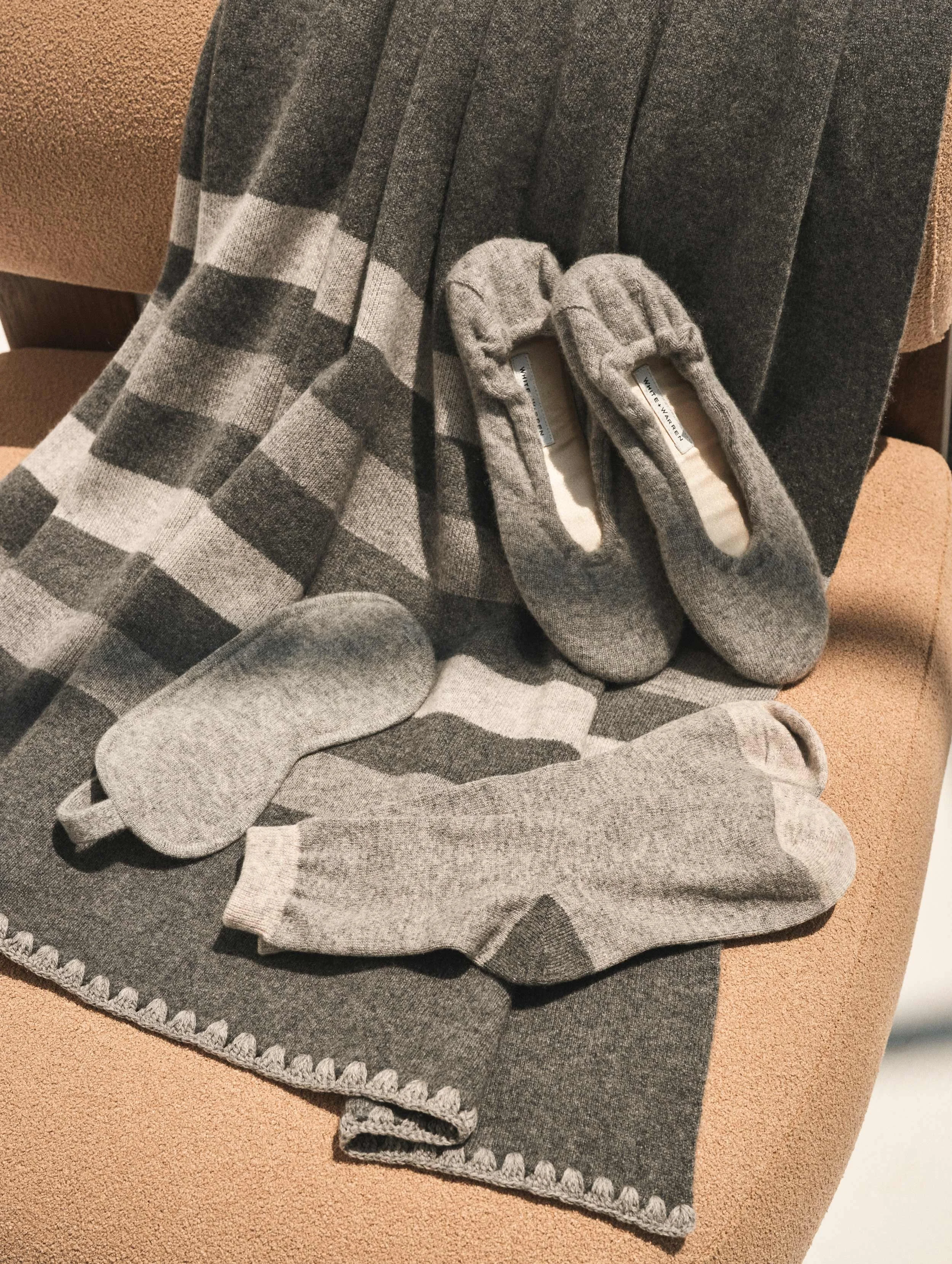 LOUNGE_LOUNGE-SHOPPE-OBJECT-FLAT_GREY_01.jpg