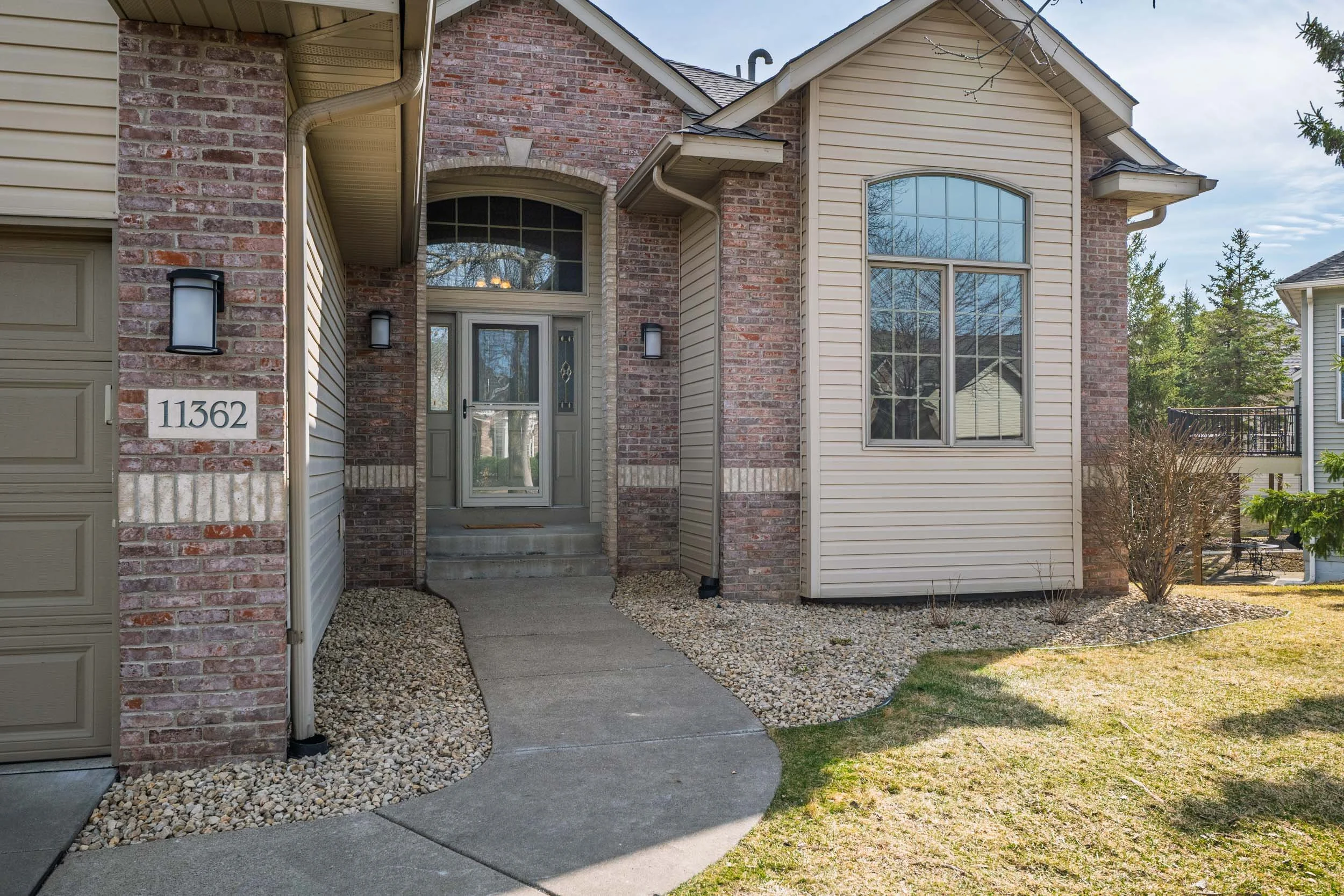 11362 Hillcrest_web_07.jpg