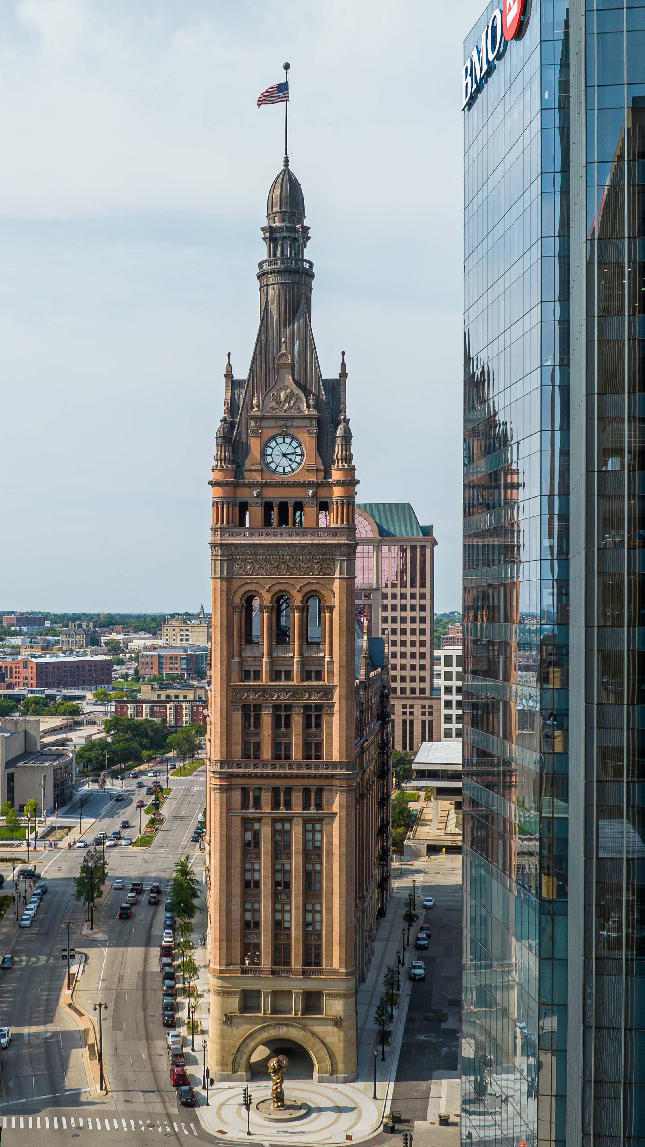 Milwaukee City Hall.JPG