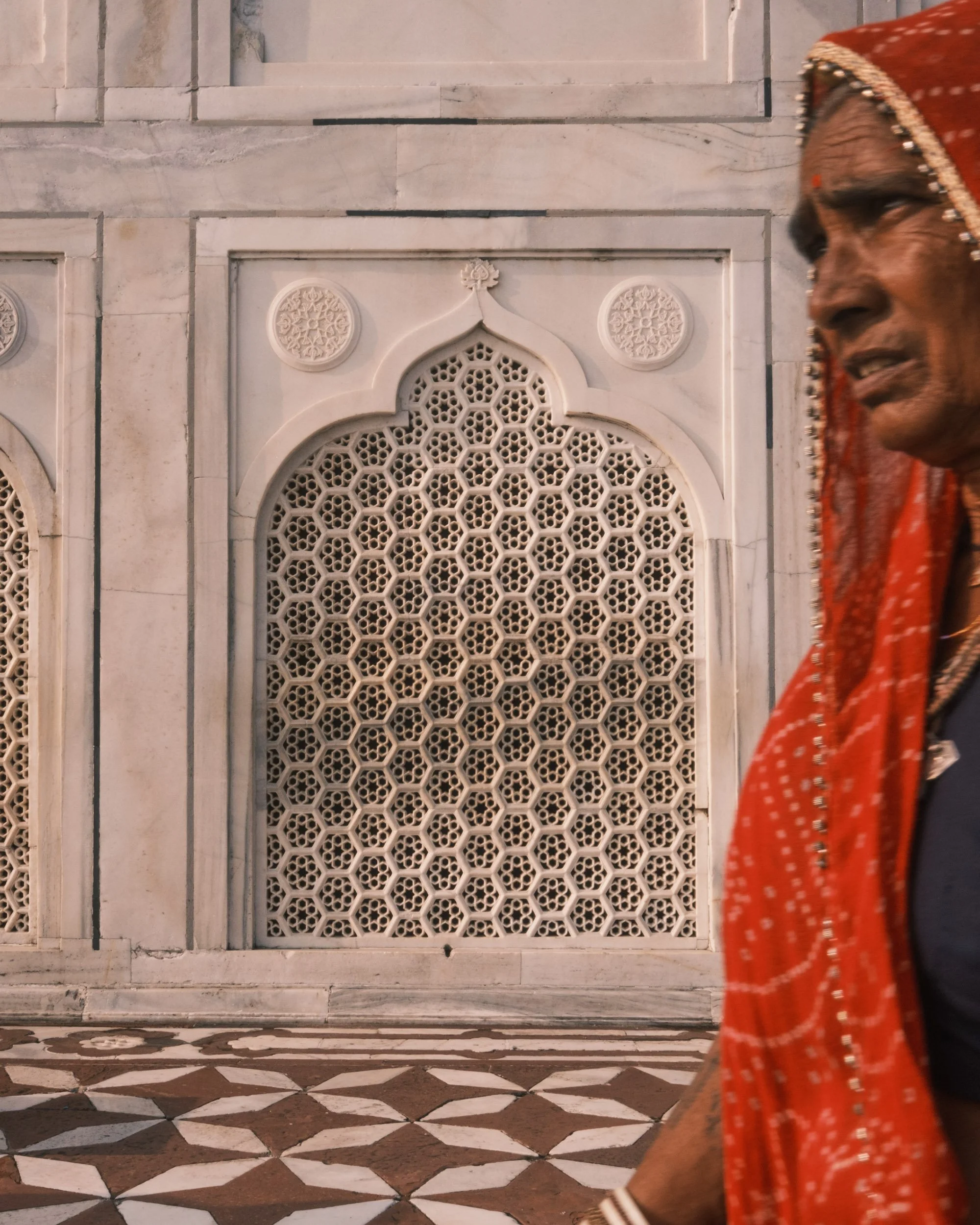 taj mahal india 12.jpg