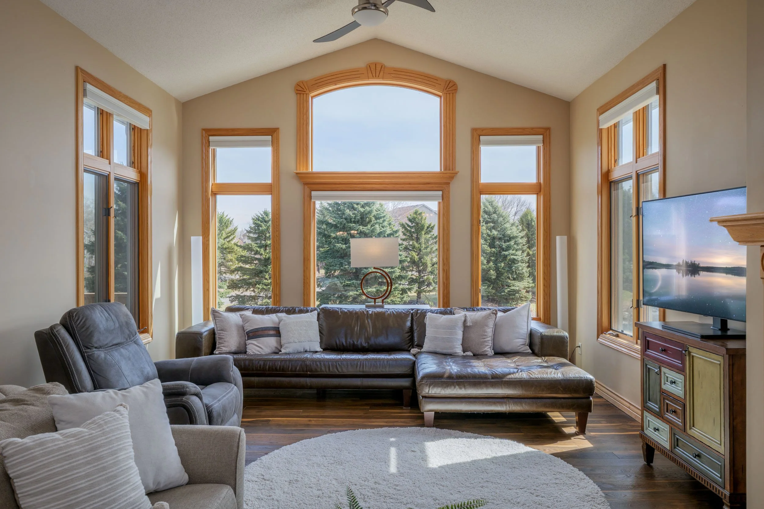 11362 Hillcrest_web_24.jpg