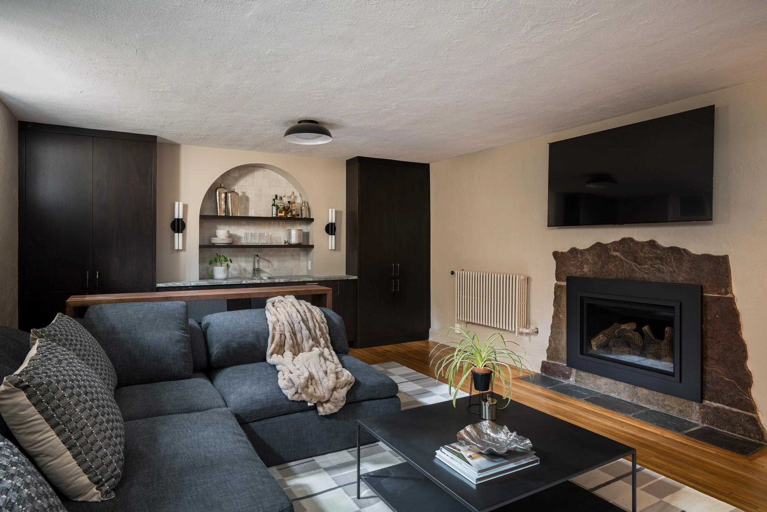 Lake Harriet Pkwy_Basement Remodel003.jpg