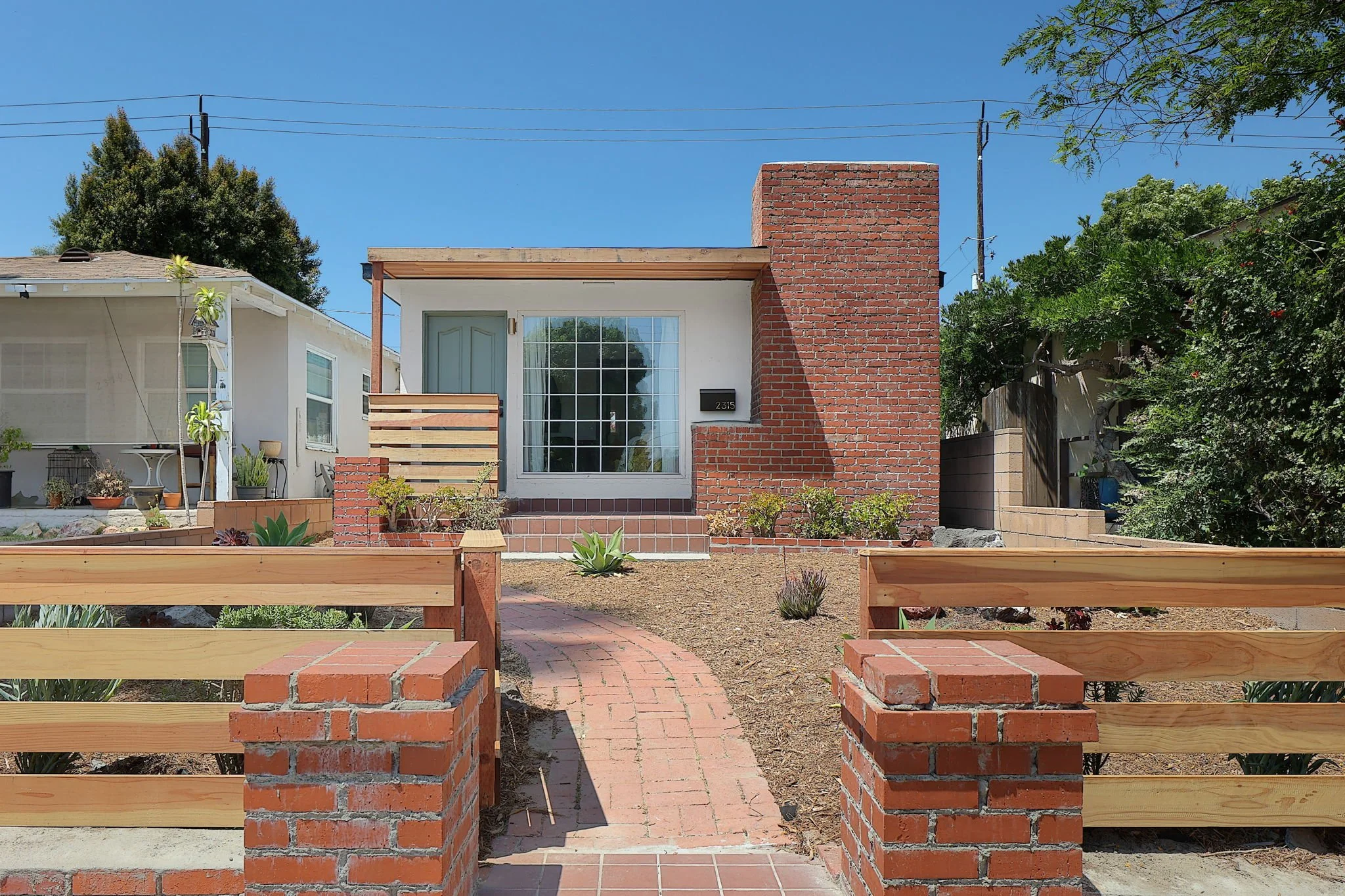 2315 W Chandler Blvd