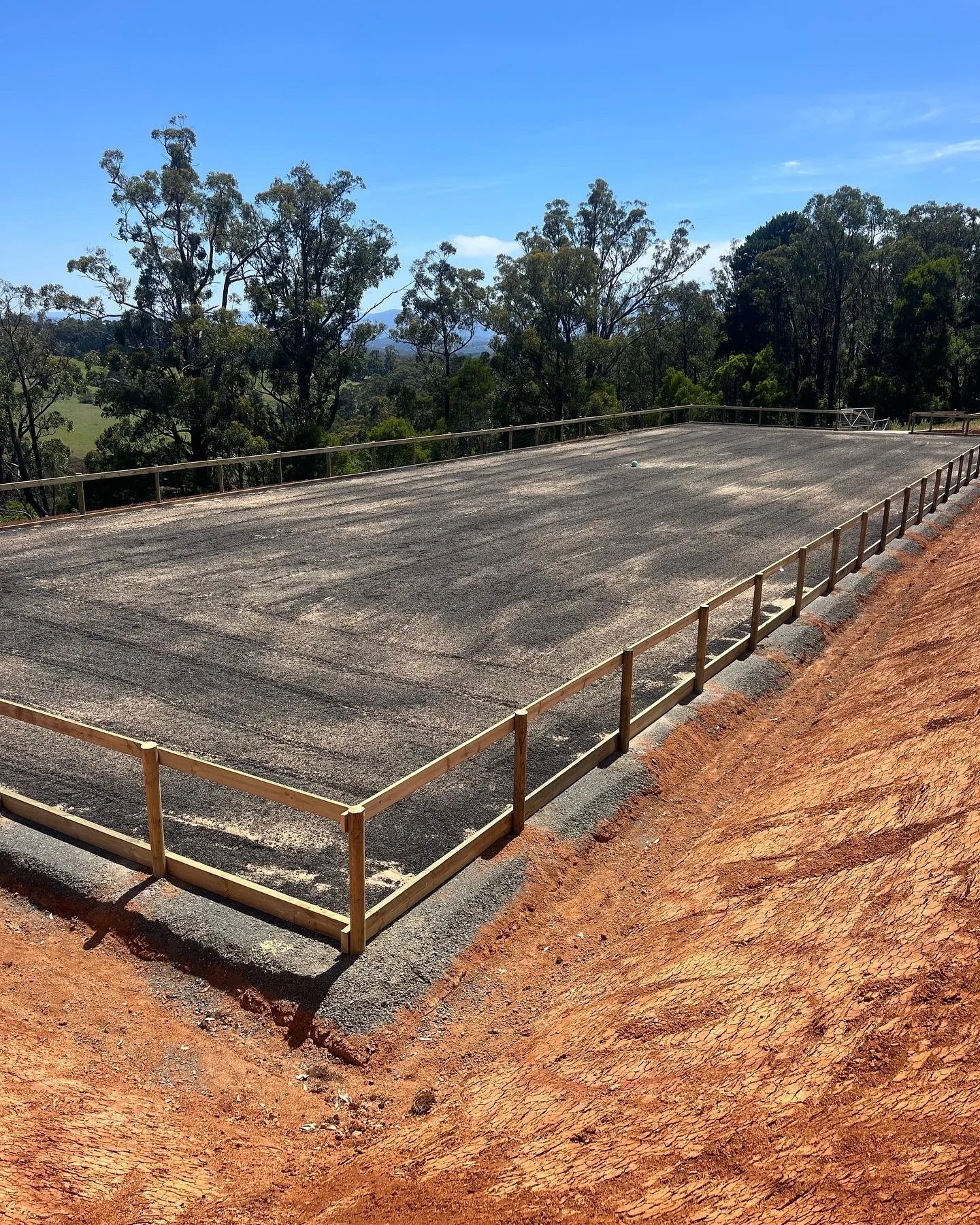 An image of a horse arena 