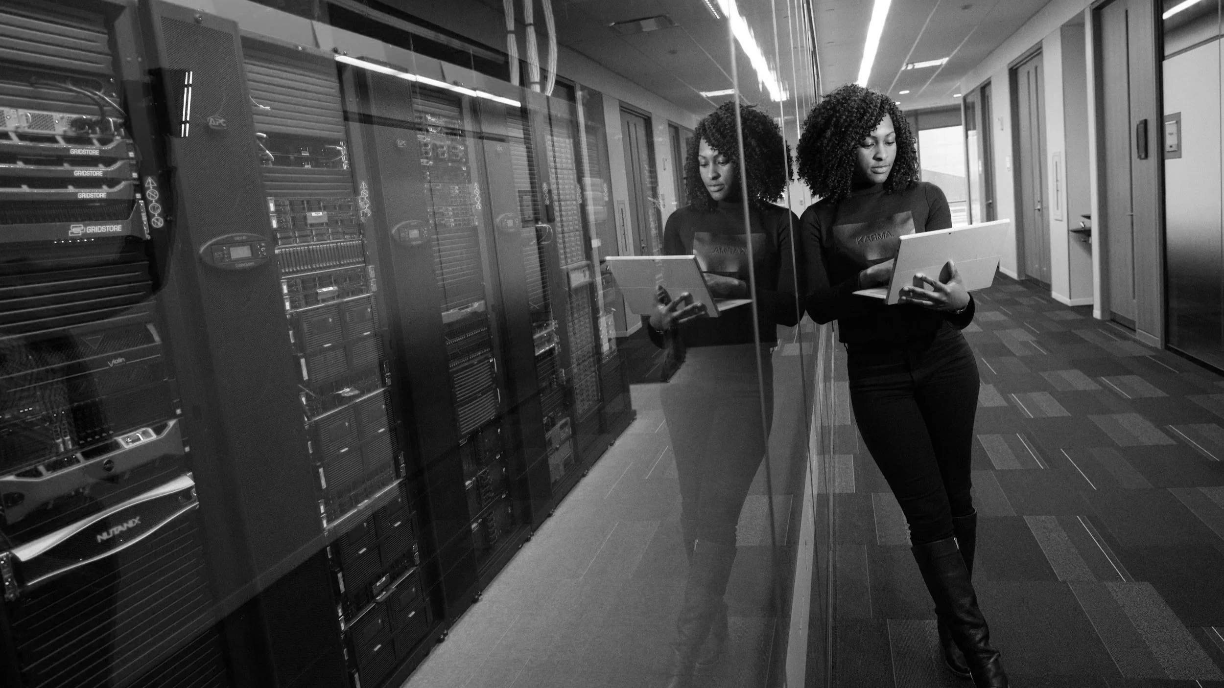 photo of office, business, technology, and work by Christina @ wocintechchat.com (@wocintechchat)