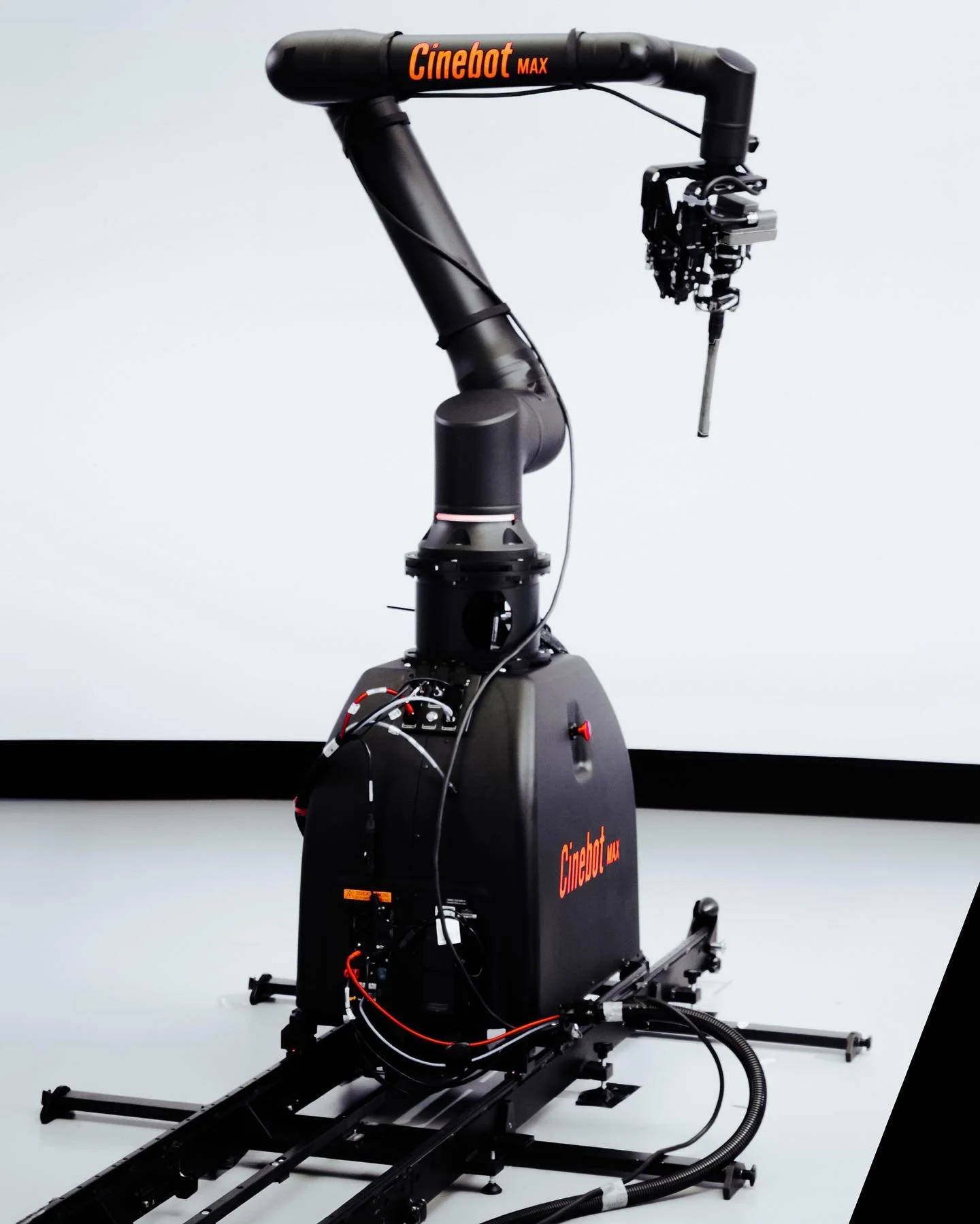 Cinebot MAX