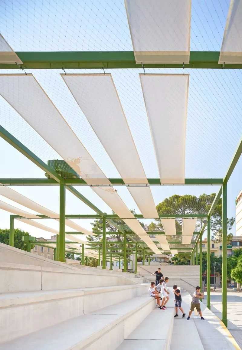 Sombras Plaza.jpg