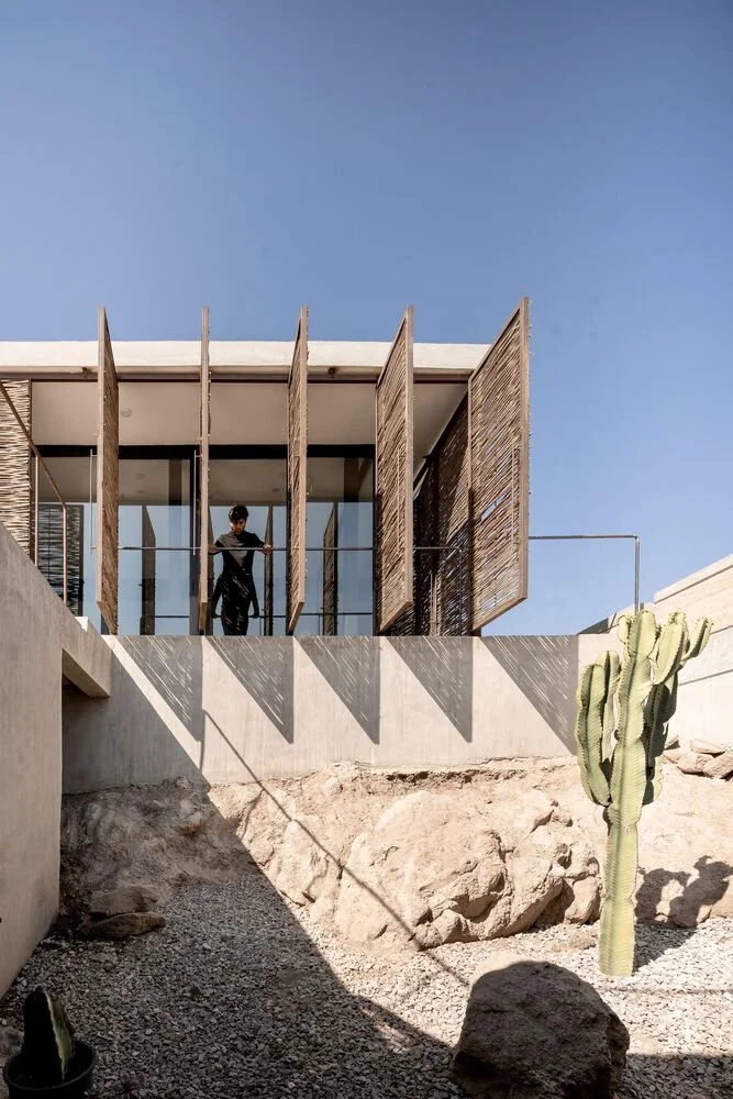 casa-martha-arquitectura-nativa_2 sombra en fachada.jpg