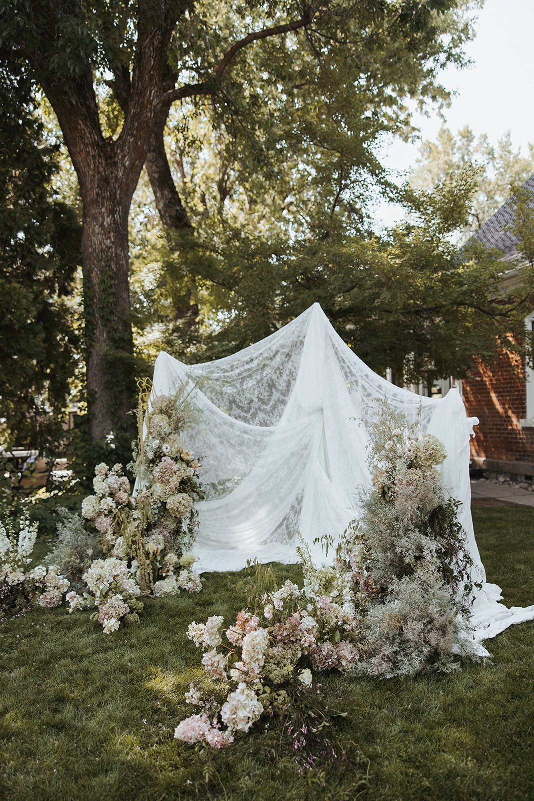 utah-wedding-florist-utah-wedding-flowers-tooele-wedding-florist-park-city-wedding-florist-provo-wedding-florist-salt-lake-wedding-florist-slc-wedding-flowers-wedding-ceremony-garden-wedding-wedding-inspo-garden-wedding-inspiration.jpg