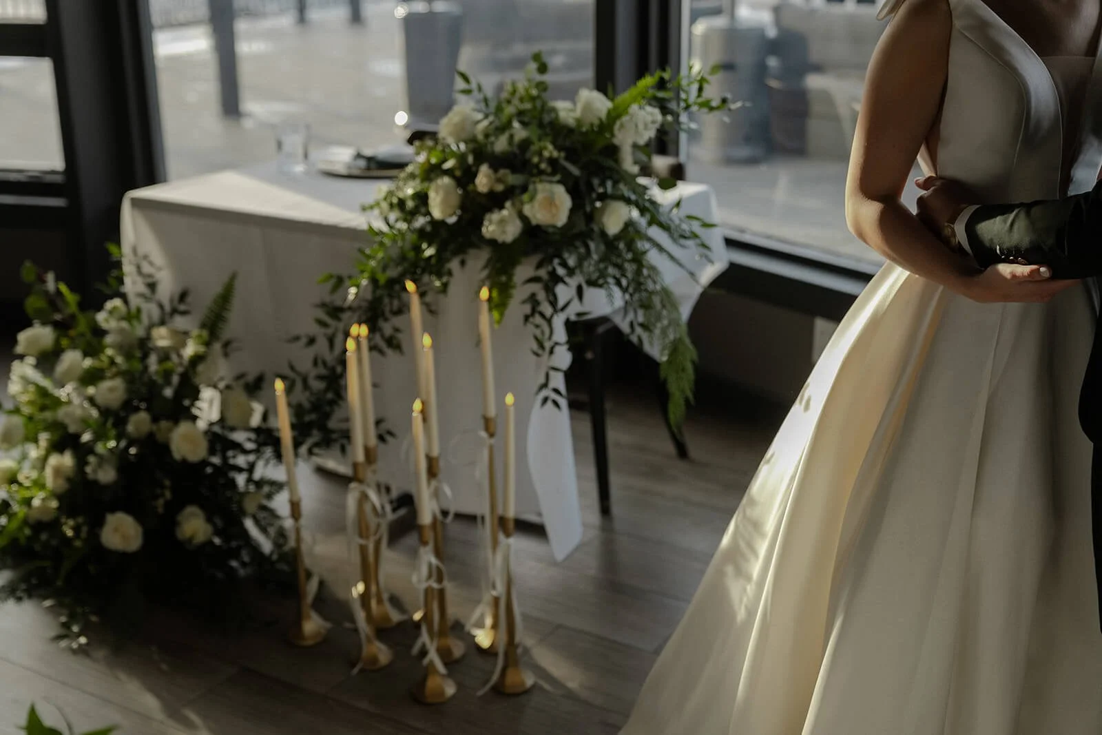 utah-wedding-sweetheart-table-utah-wedding-florists-wedding-florists-in-salt-lake-city-best-wedding-florists-in-utah.jpg