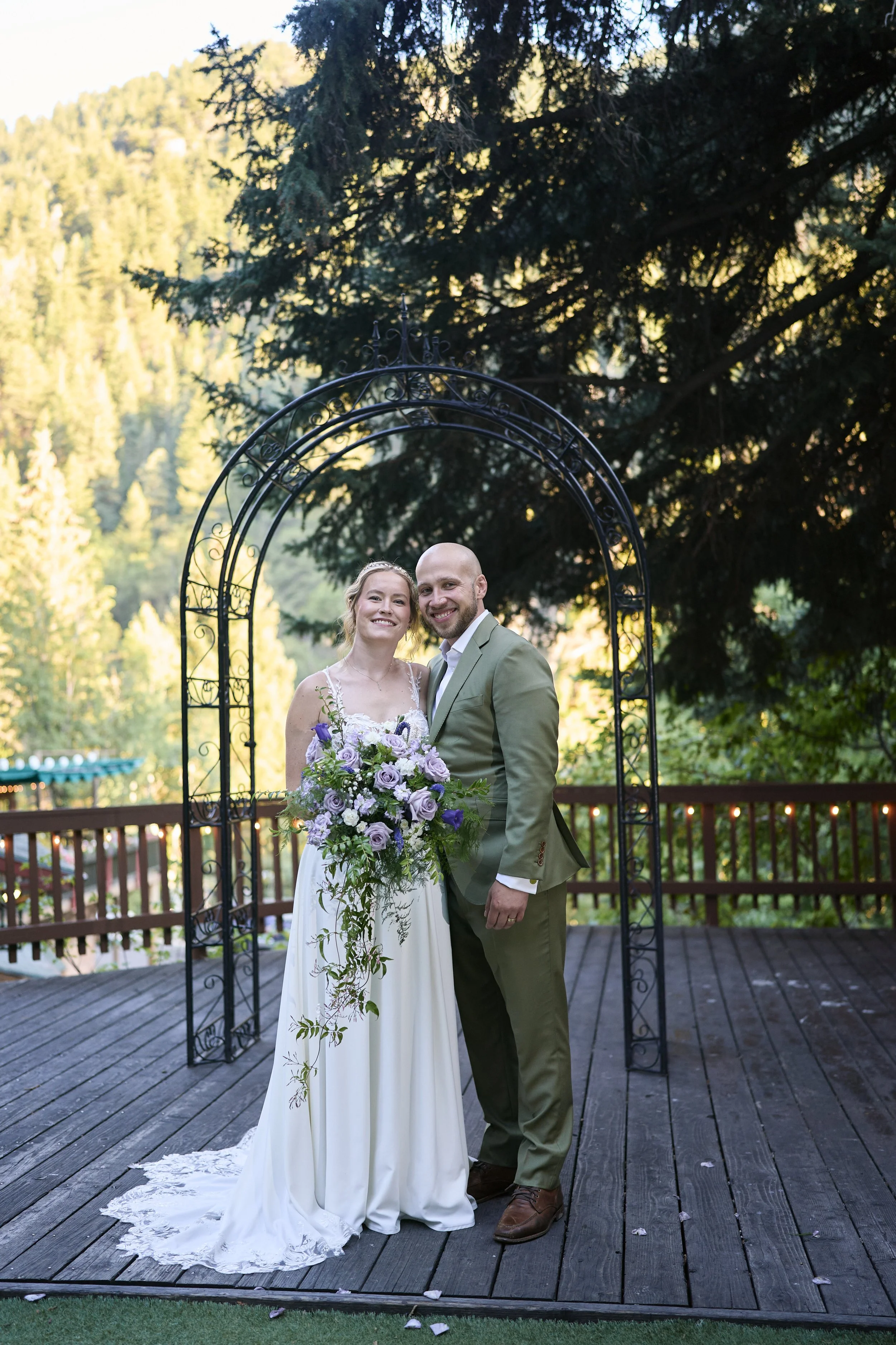 log-haven-wedding-flowers-utah-bride-salt-lake-bride-utah-wedding-florist-purple-wedding-flowers-lavender-wedding-flowers-utah-tooele-county-wedding-florist-salt-lake-wedding-flowers-park-city-wedding-flowers-salt-lake-wedding-florist.jpeg