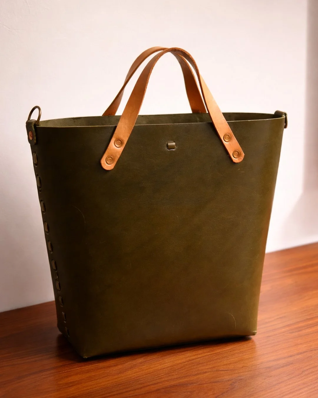 Olive_Totebag_1080x1350.jpg