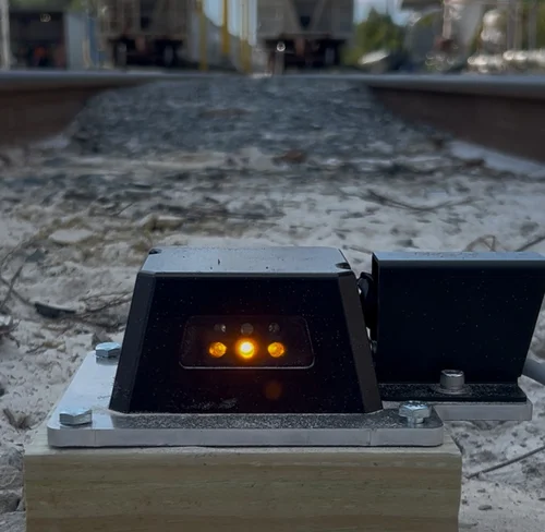 Divergent LED 1 image