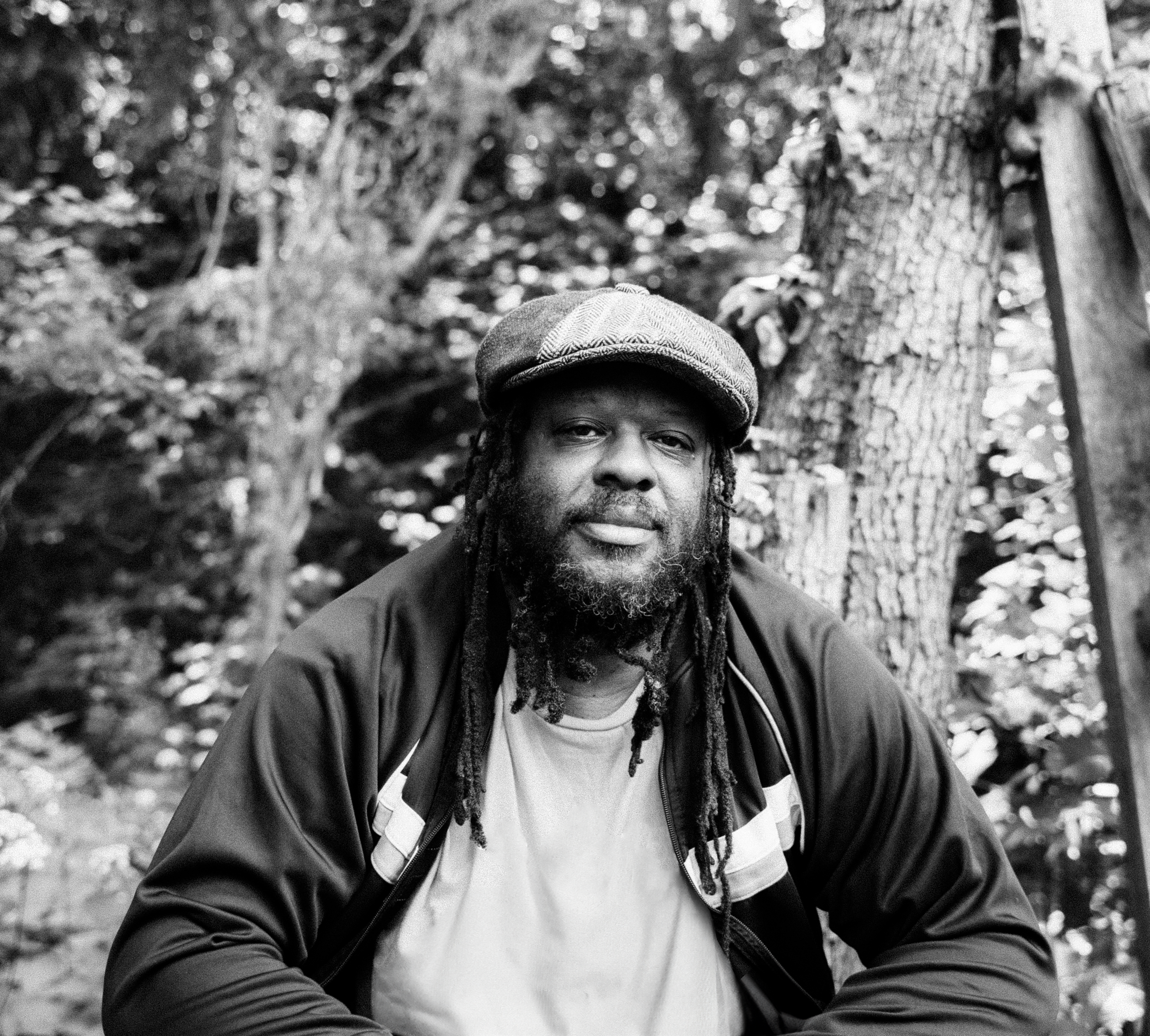 Delvon Lamarr Organ Trio: Signing