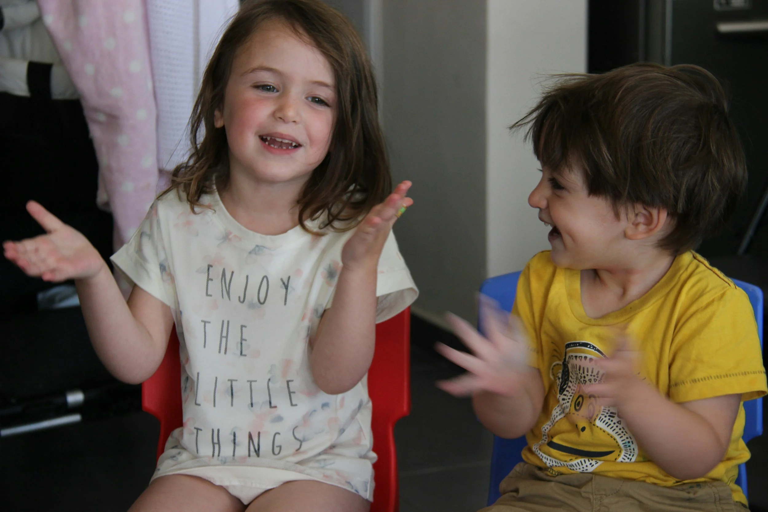 How Music and Rhythm Build Attention