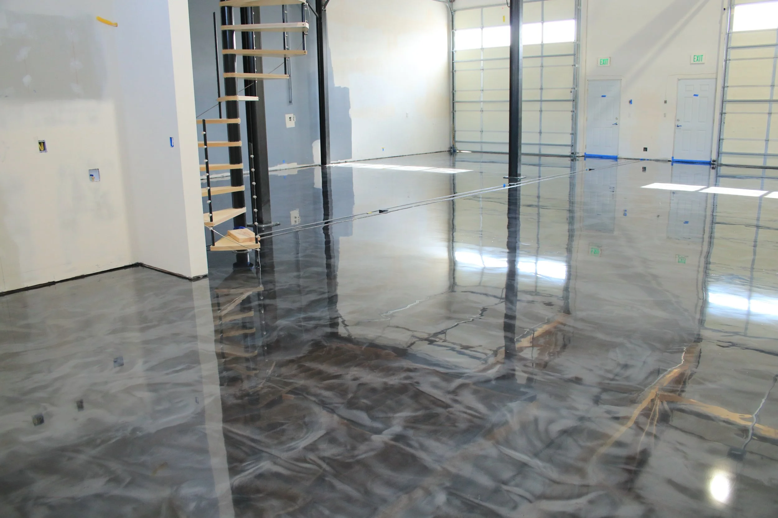 Modern Metallic Epoxy Floor with Marble Effect.JPG