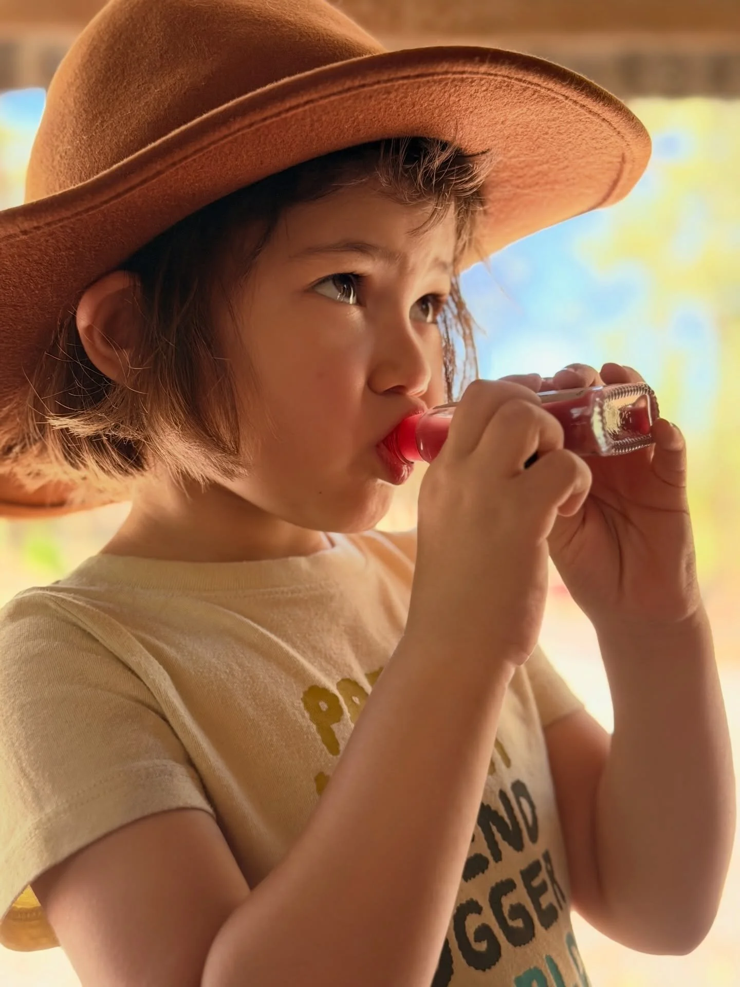 This little sweetheart popped into the FarmGate today while I was doing the MAMMOTH restock. Her choice was a sauerkraut juice&hellip; which is a perfect electrolyte replacement on a day like today! Smart kid 😉

#goodforyourguts #sauerkraut #picklej