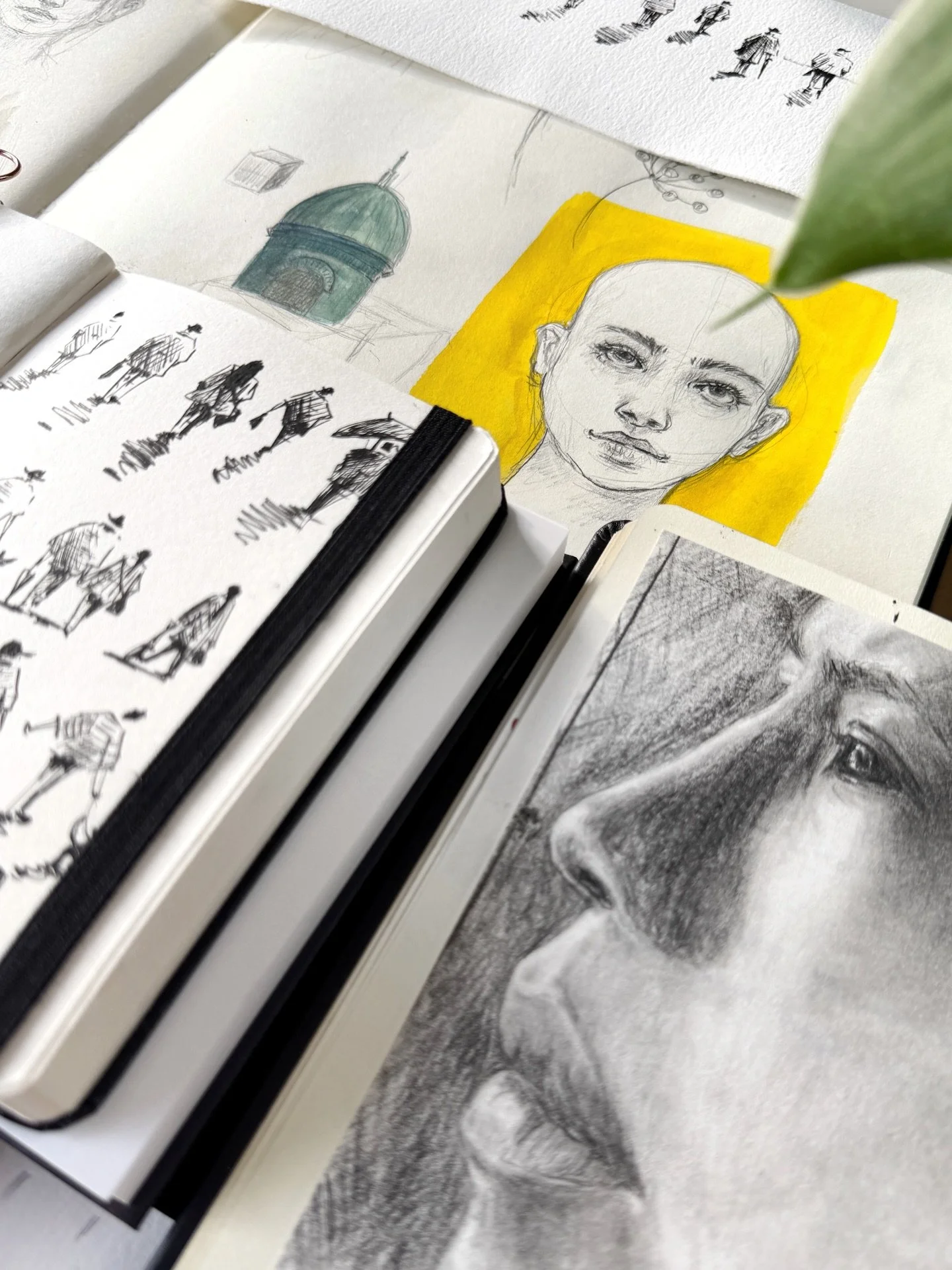 1#Faces and people

Old sketchbooks next to new ones, years in between&hellip;

#sketchbookpage #sketchbookspread #watercolorsketchbook #portraitsketching