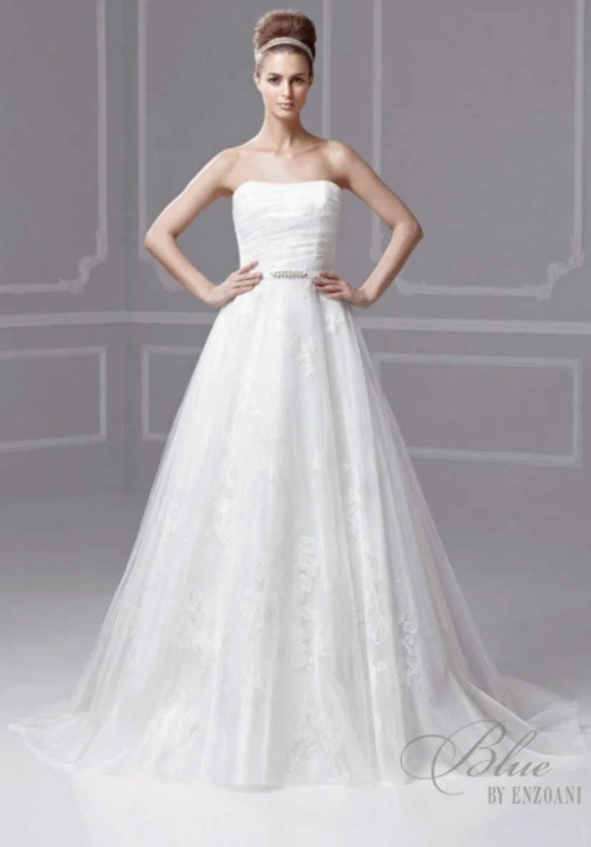 Enzoani Foyers dress gallery photo