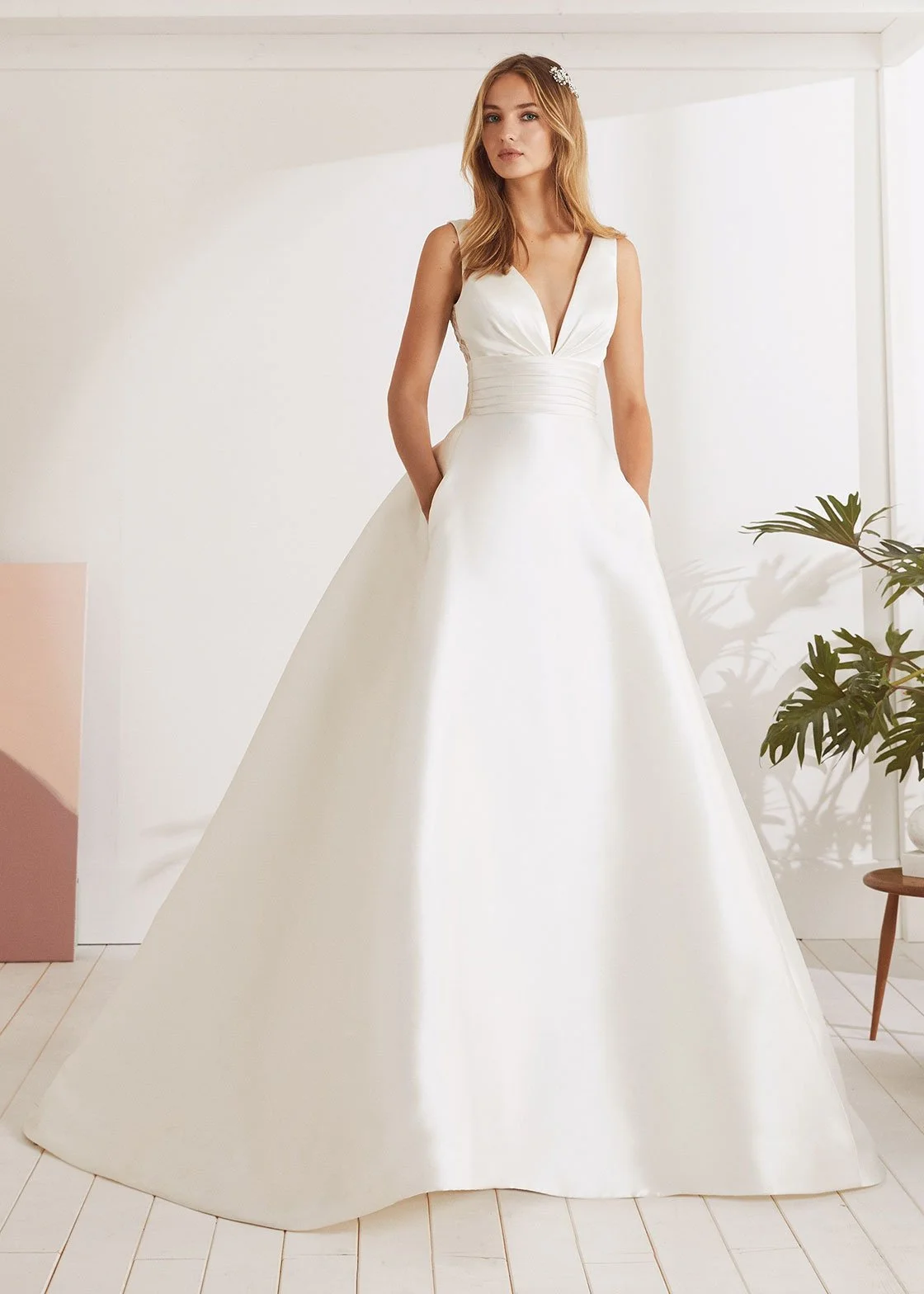 [Provnovias] Odina dress gallery photo