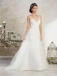 [Alfred Angelo] 8572 dress gallery photo