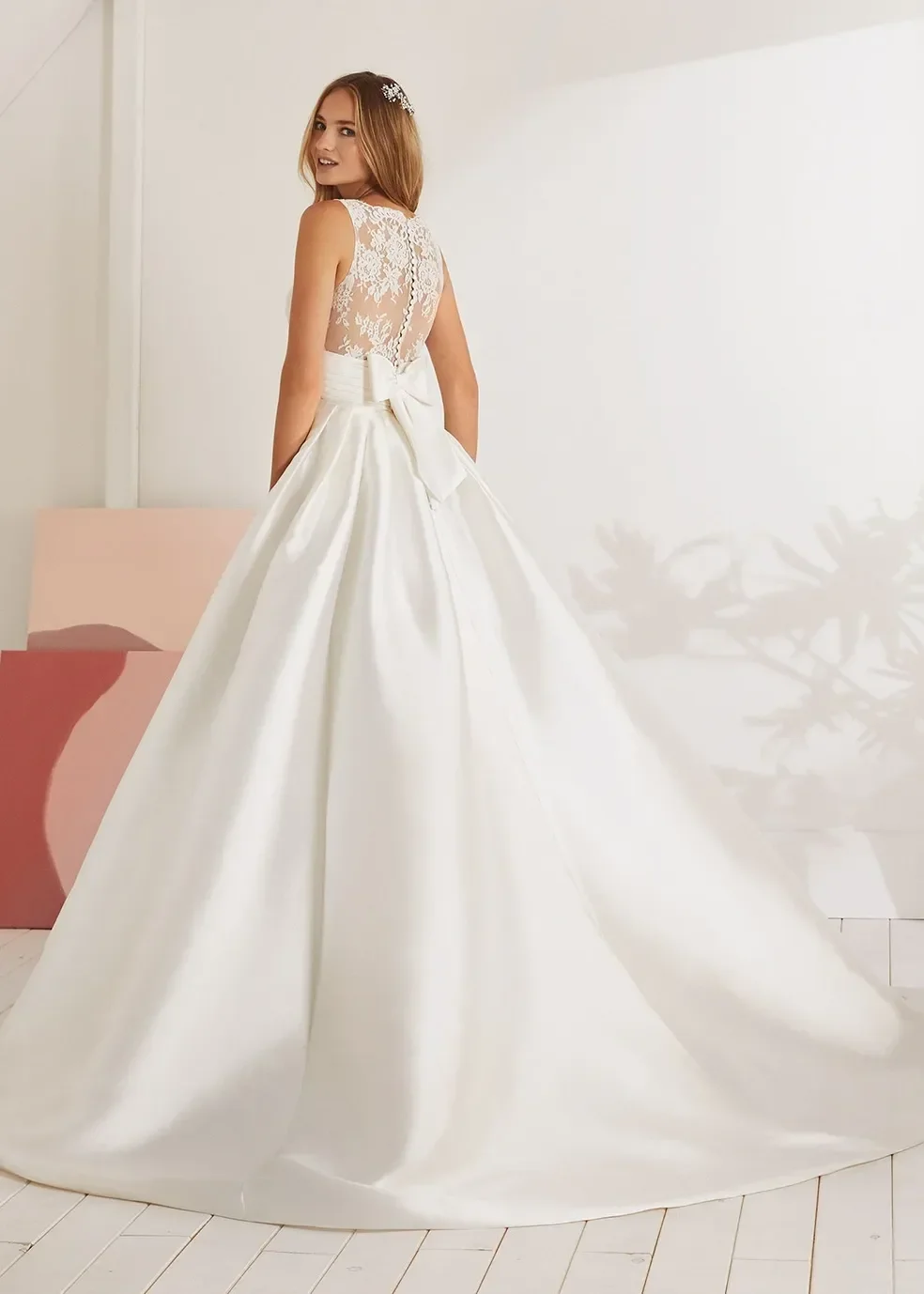 [Provnovias] Odina dress gallery photo