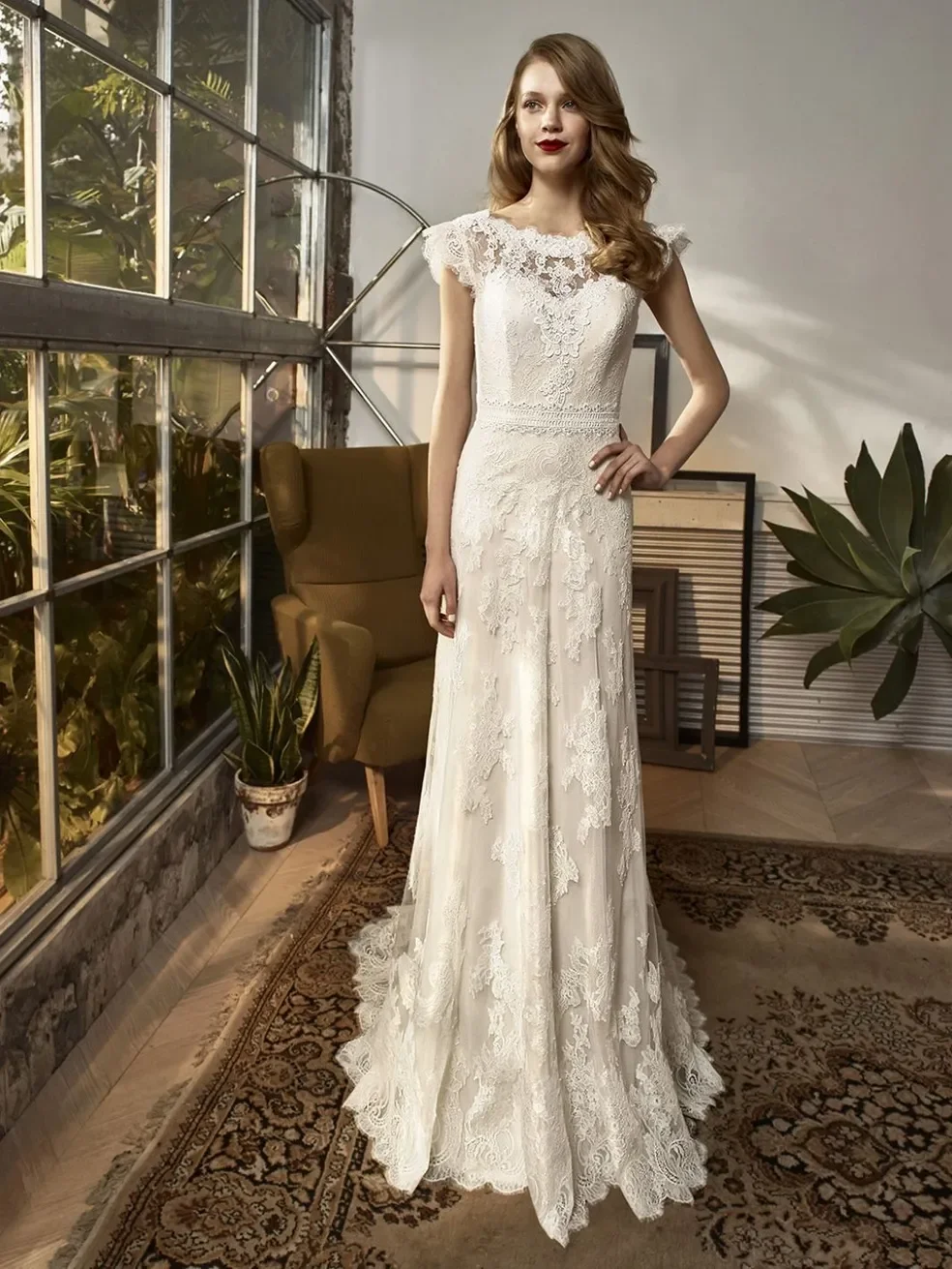 [Enzoani] Beautiful BT18-07 dress gallery photo