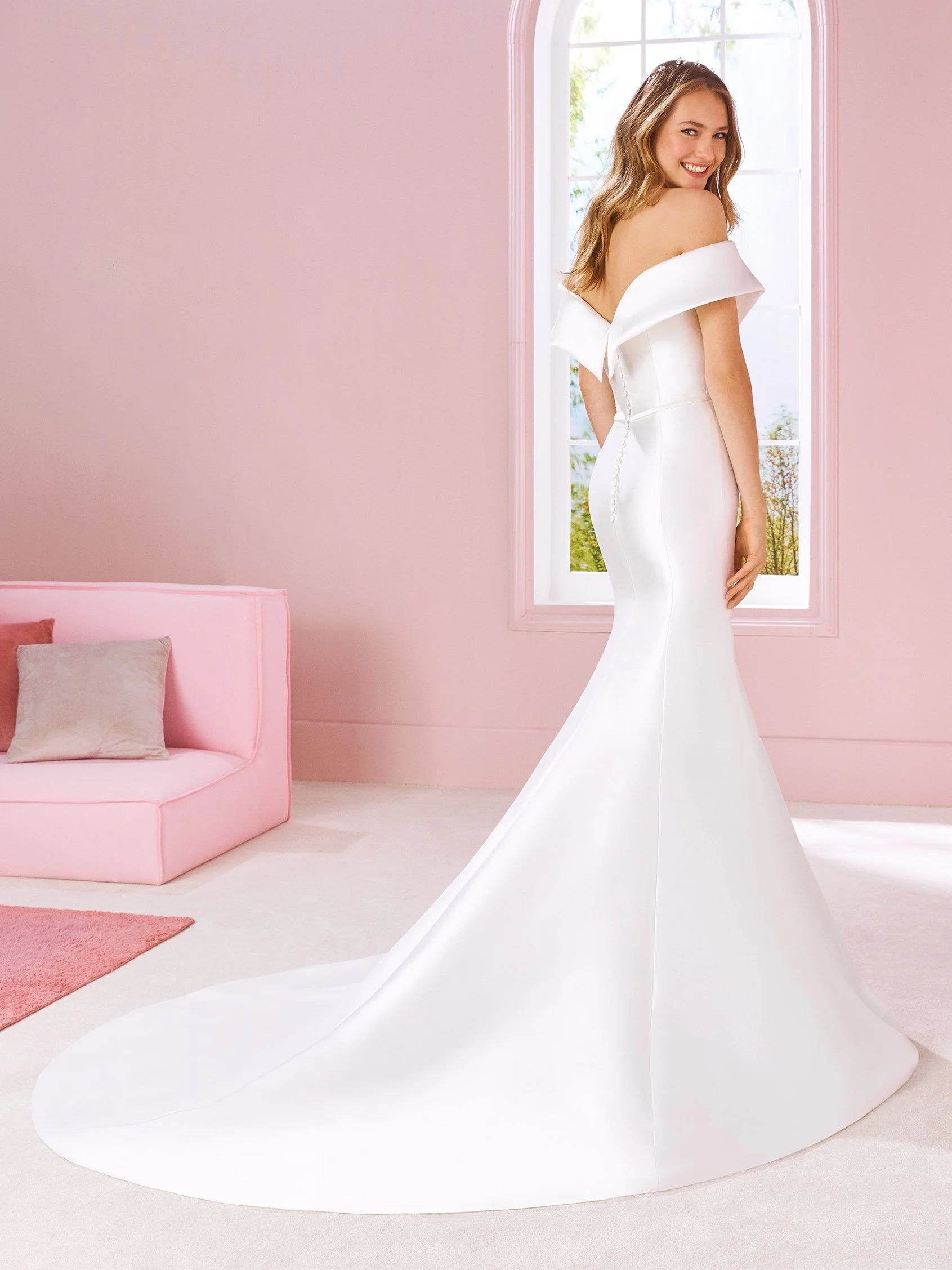 [Pronovias] Tina dress gallery photo
