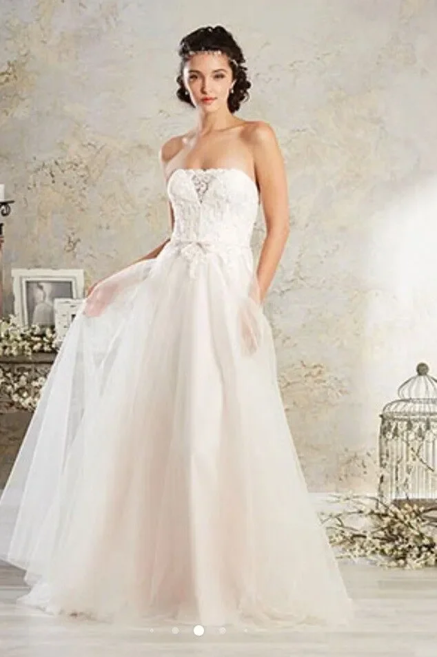 [Alfred Angelo] 8564 dress gallery photo