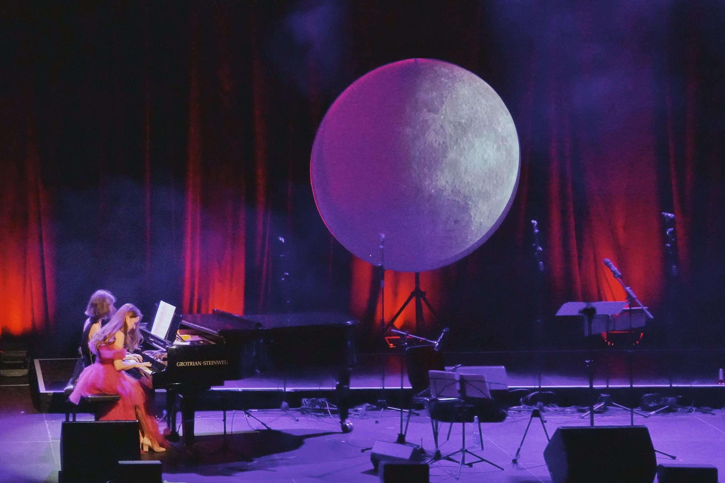 Maria&amp; Sofia beim Weihnachtsveranstaltung im Pavillon Hannover