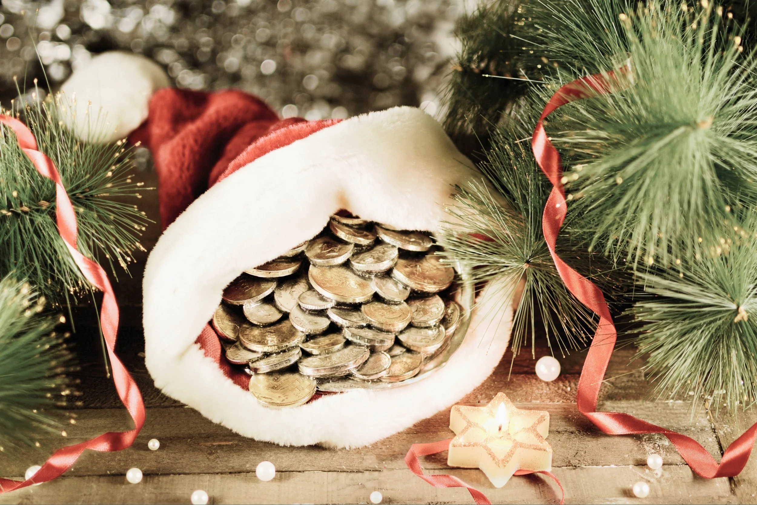 The Slow Money Movement™ Festive Guide (2025) A Deep, Grounded Guide to Navigating December Without Overspending, Overgiving, or Burning Out