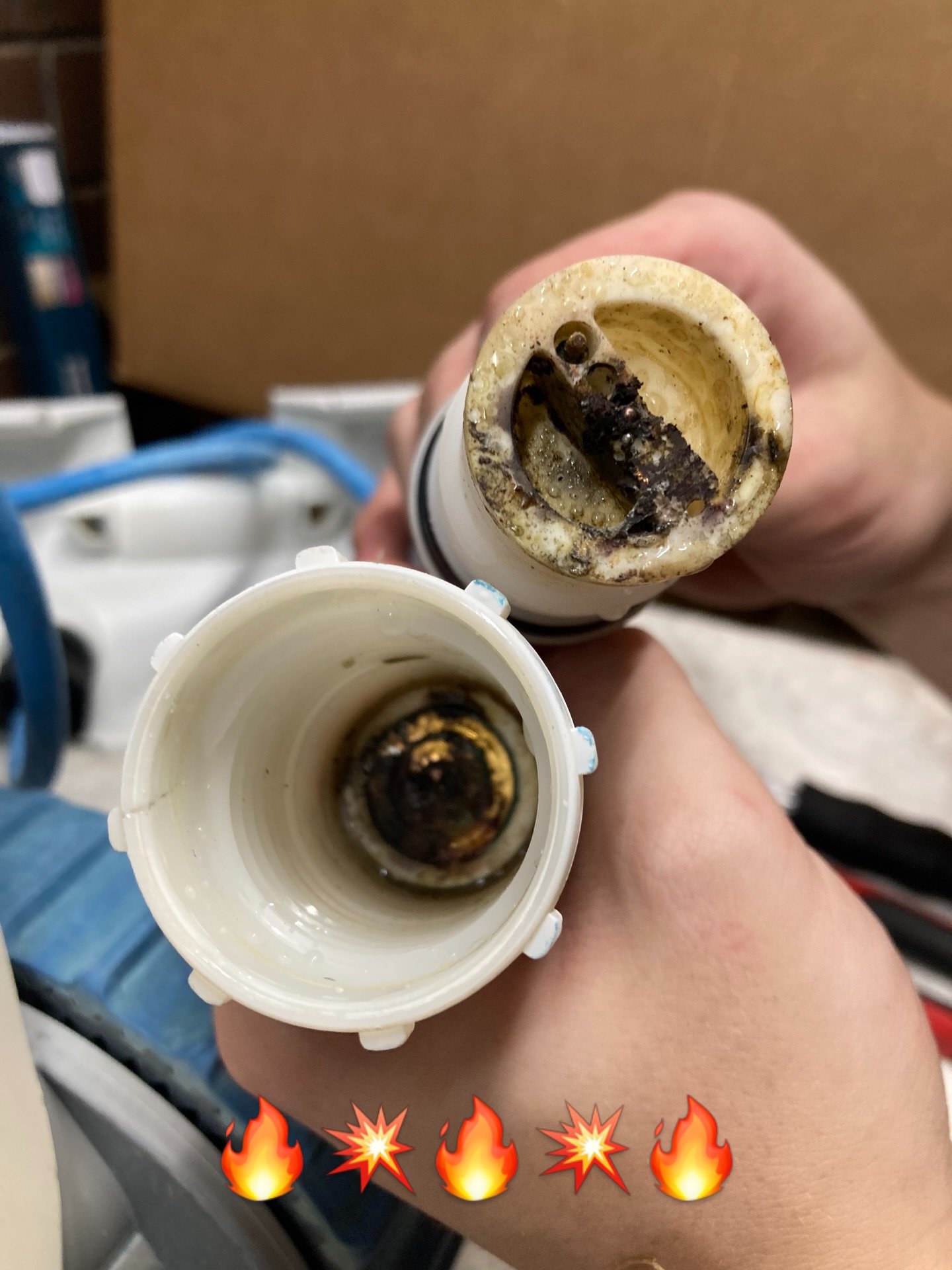 Robot not moving? This can sometimes be the cause ❌

Cable swivels are a great design feature on robots but if not looked after properly and re-sealed frequently, they can suffer from water ingress leading to burn out or corrosion. A reminder to have