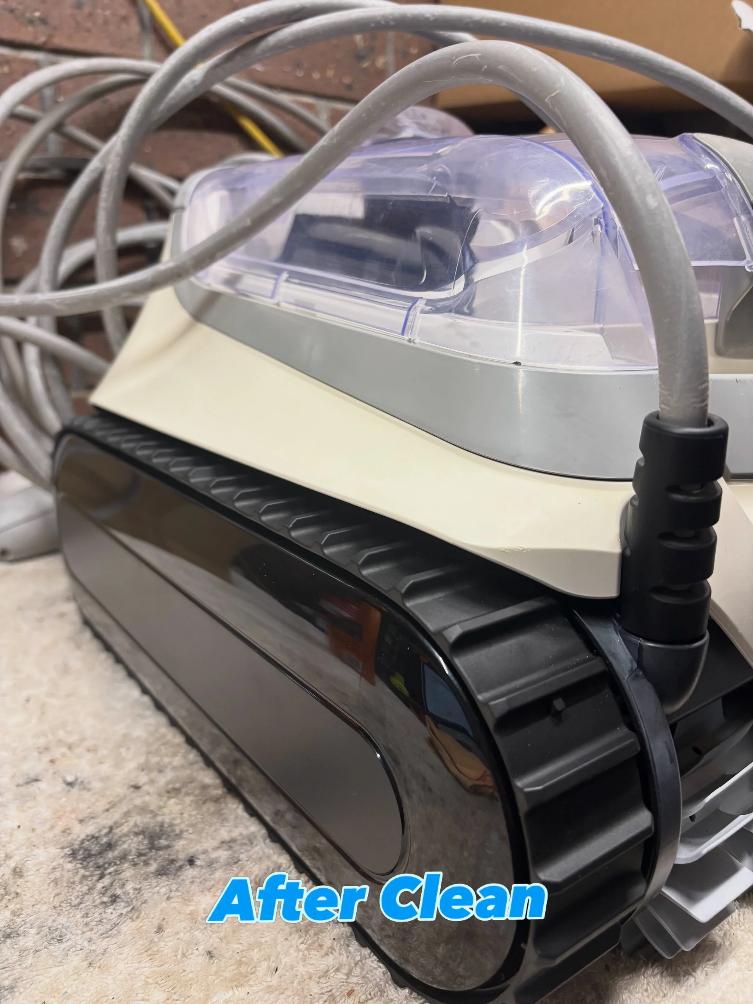 @astralpool_anz QB800 in for a quick tune up and refresh before it heads back to the pool 🏊 

Sometimes your robot won&rsquo;t need a lot of work doing, but it&rsquo;s always good to know what condition all your main, hidden components are in in ord
