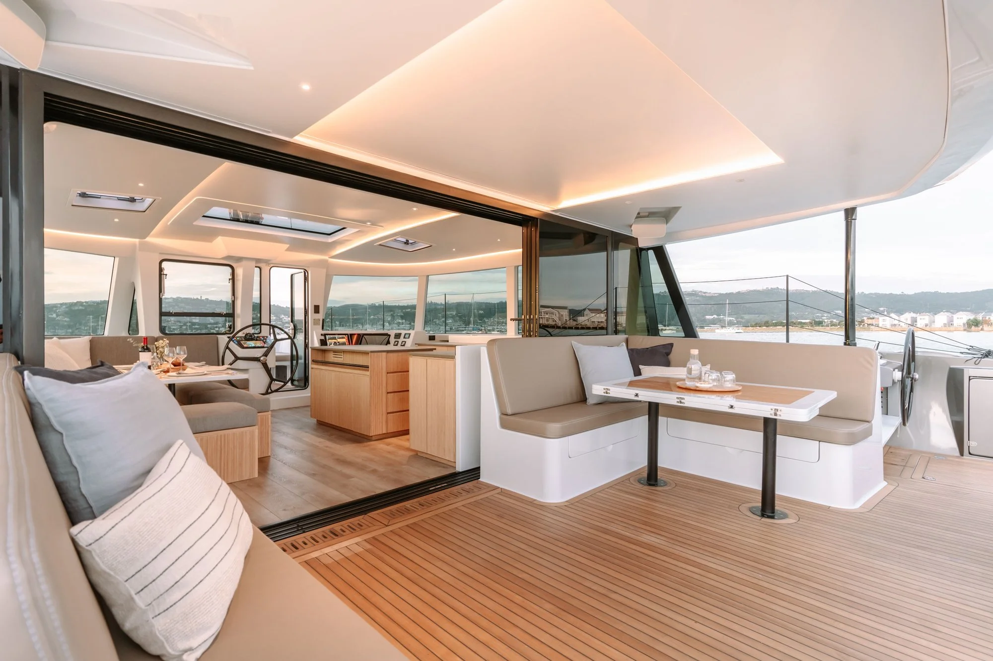KC54 KEALOHA - Interior