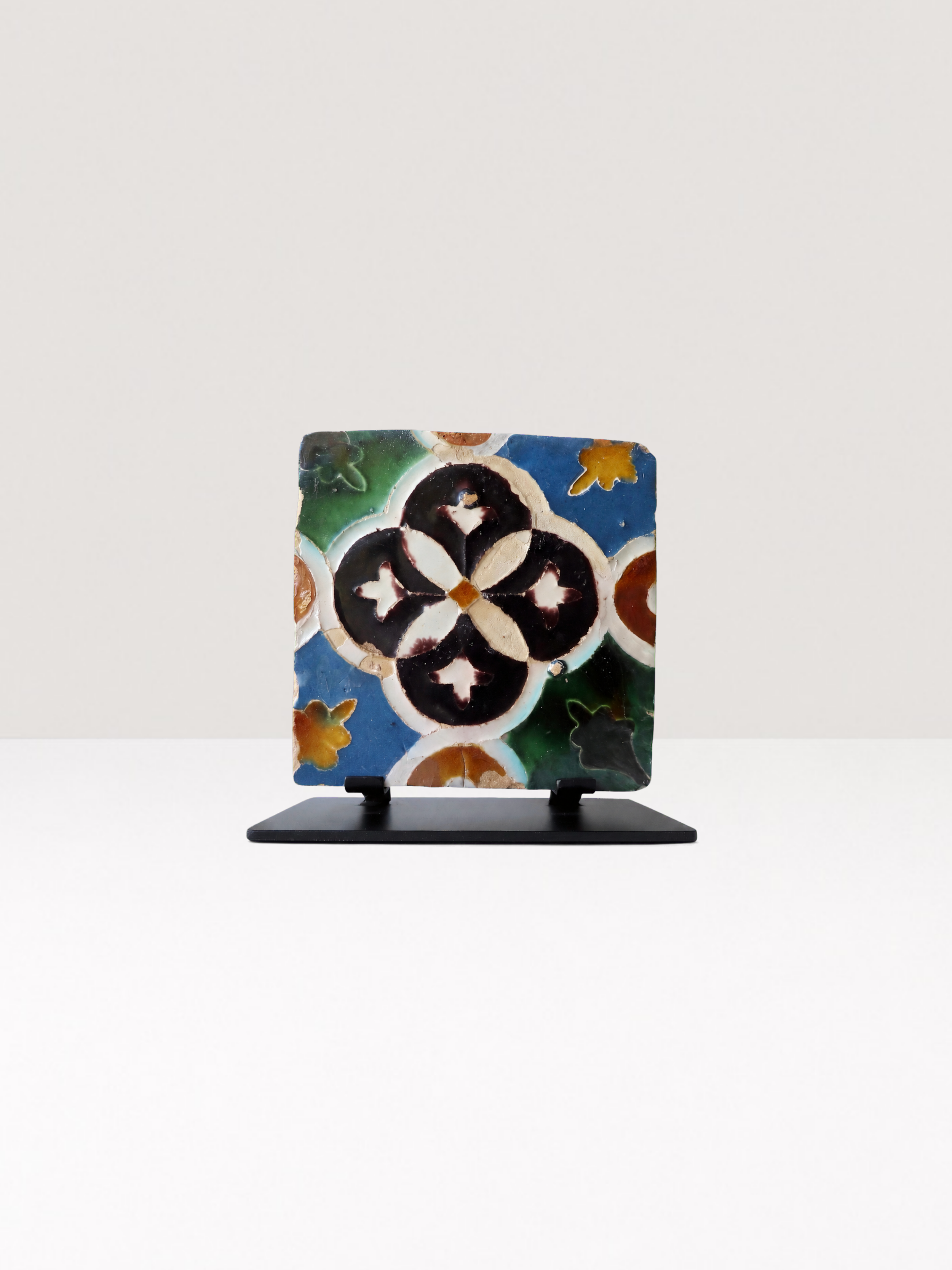 Quadrifoil Floral Mudejar Arista Tile