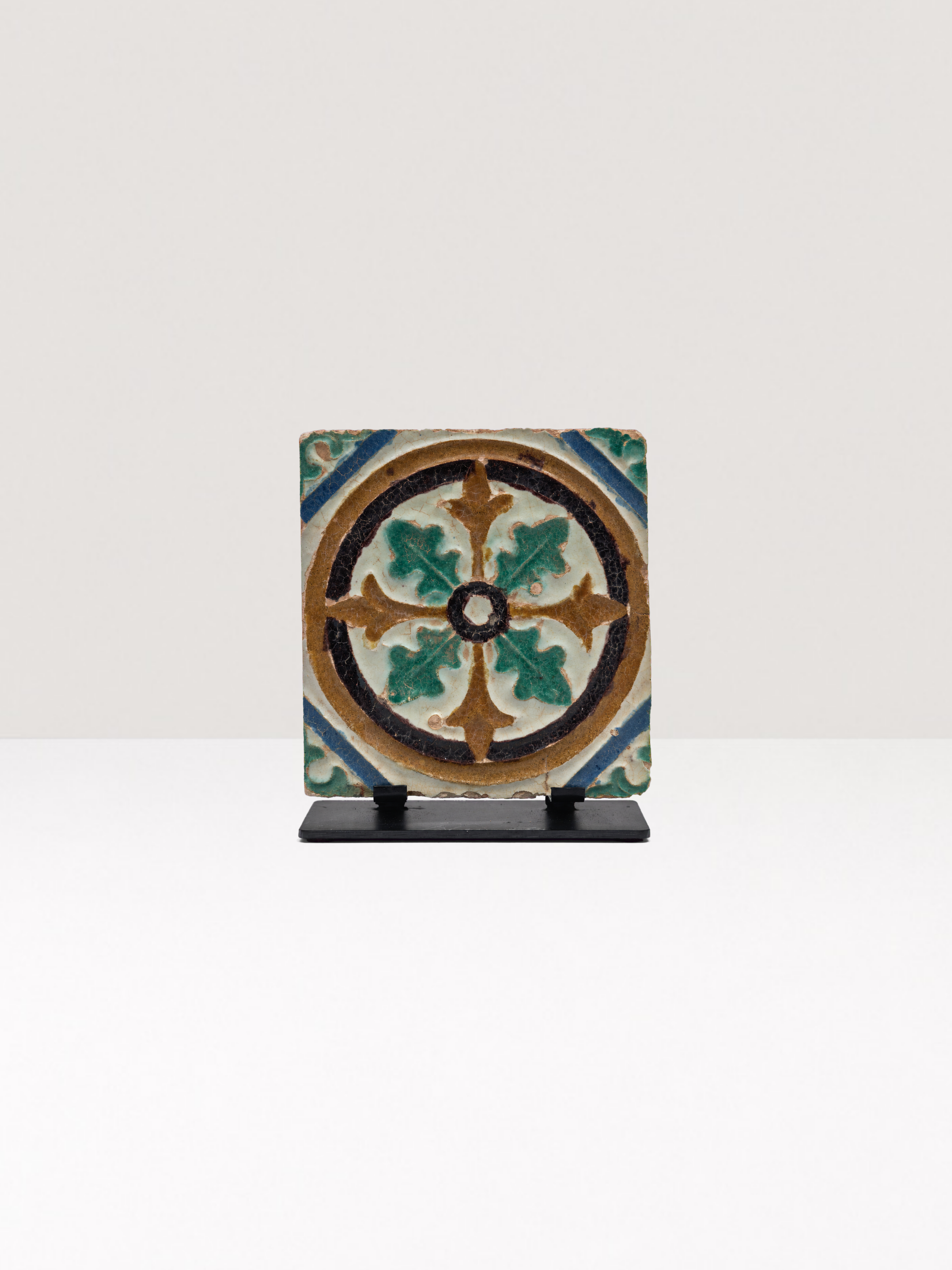 Floral Medallion Mudejar Arista Tile